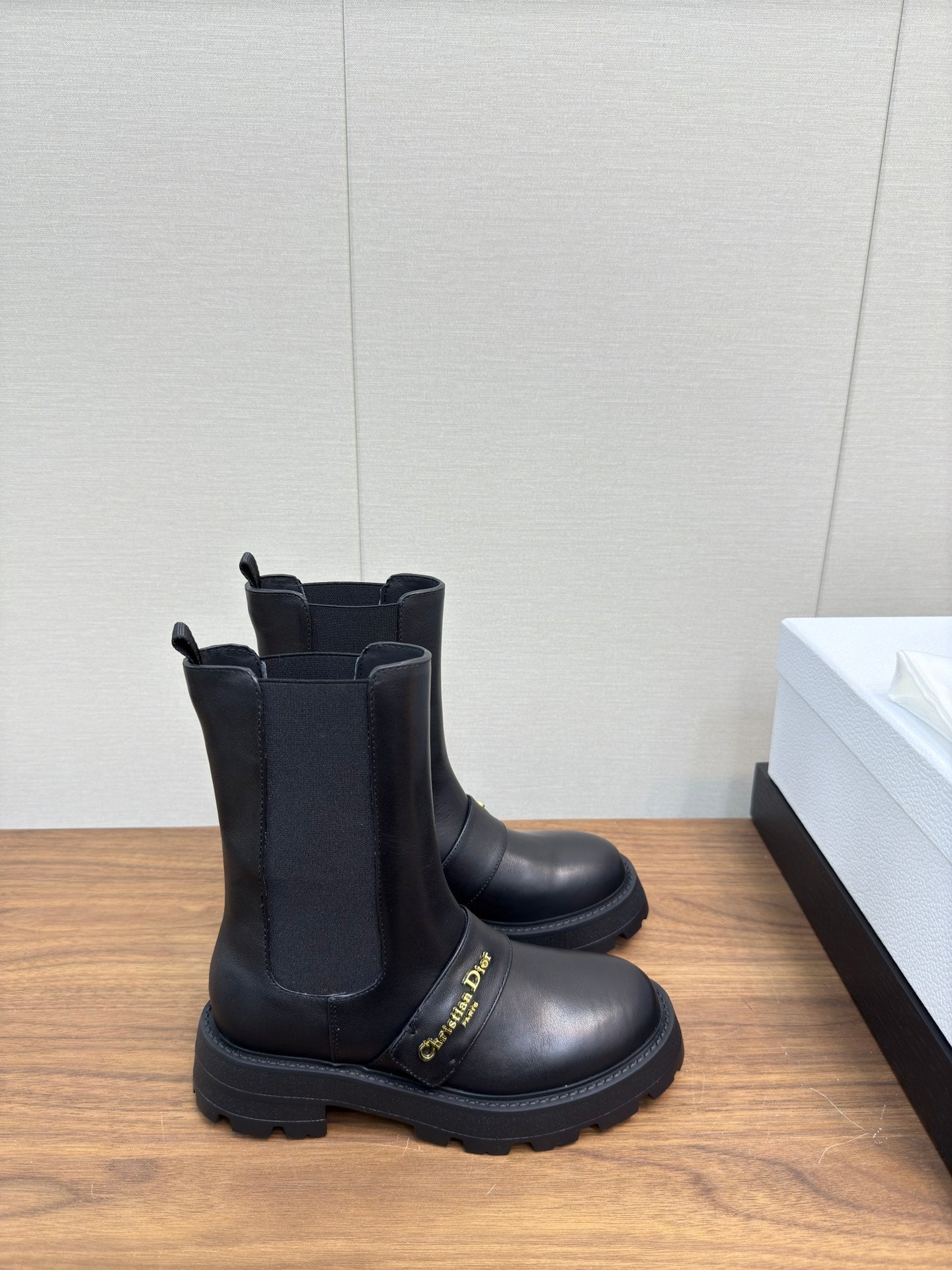 DIOR D-Quest Ankle Boot 40mm In Plain Black Calfskin 112933
