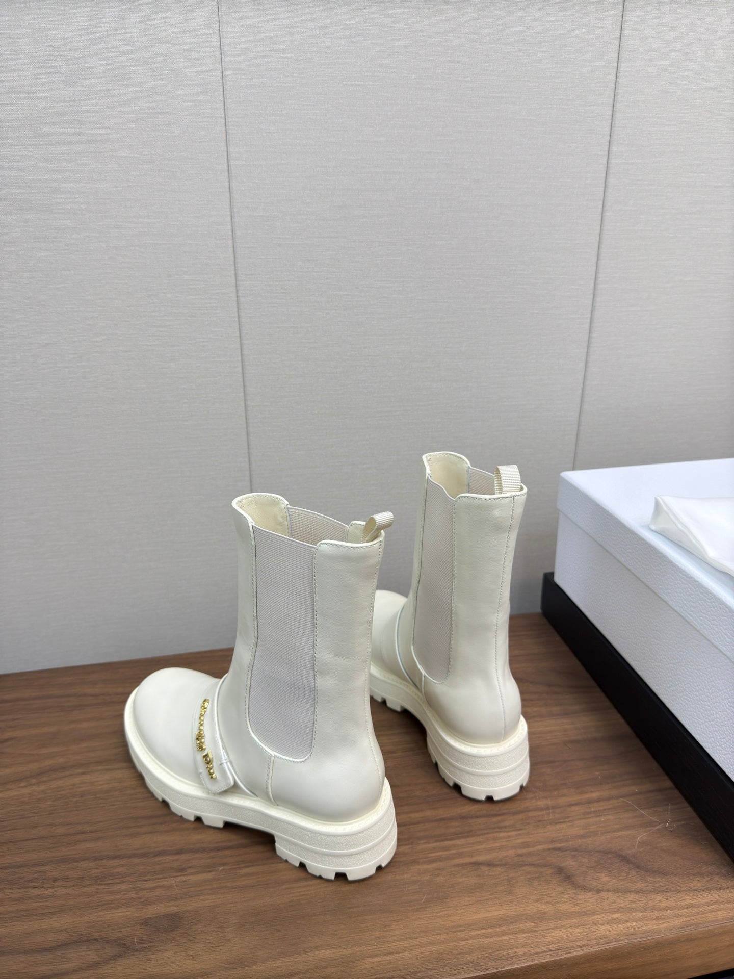 DIOR D-Quest Ankle Boot 40mm In White Calfskin 112935