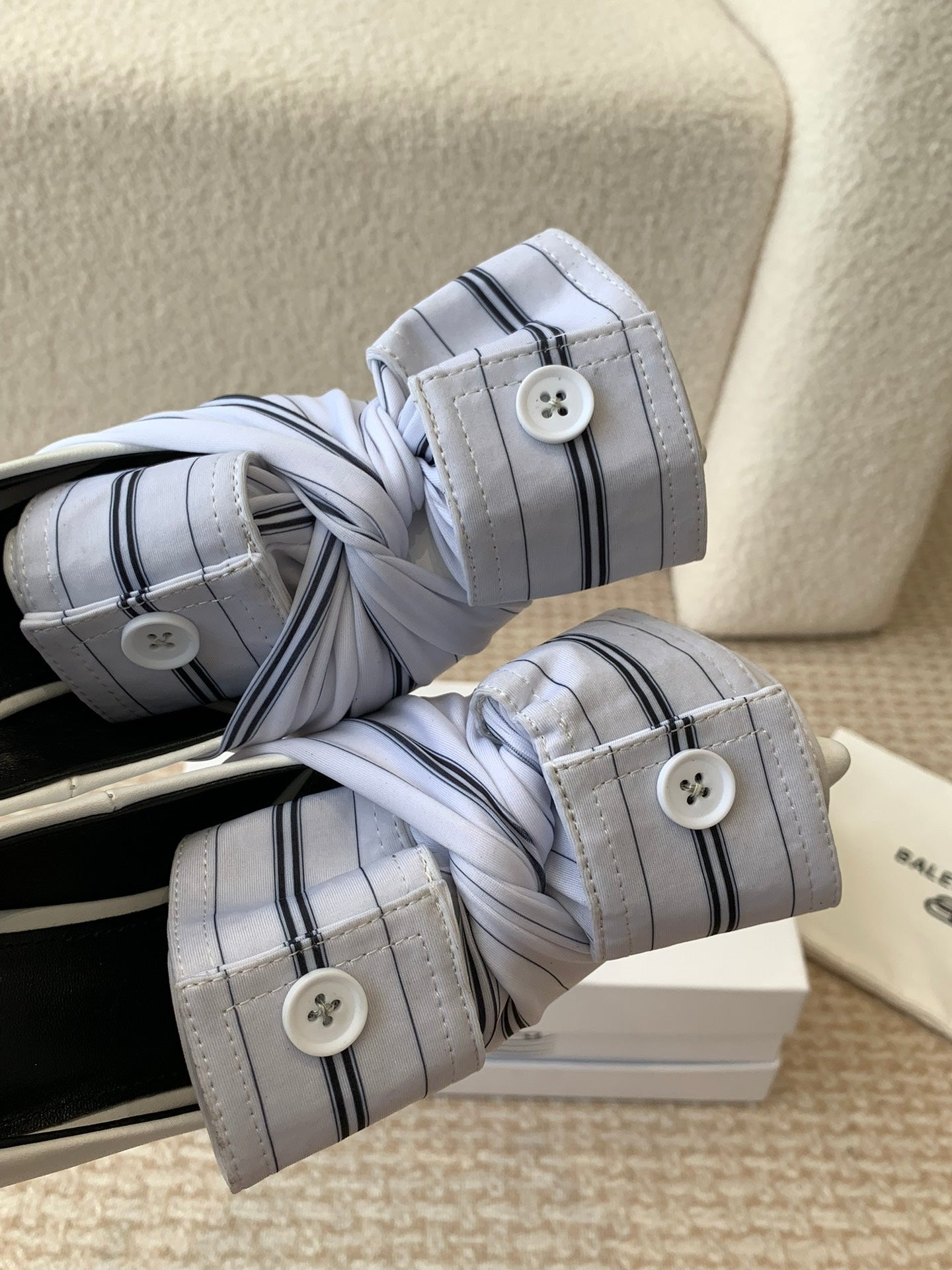 Balanciaga KNIFE CHEMISE HIGH PUMPS IN WHITE COTTON AND CALFSKIN