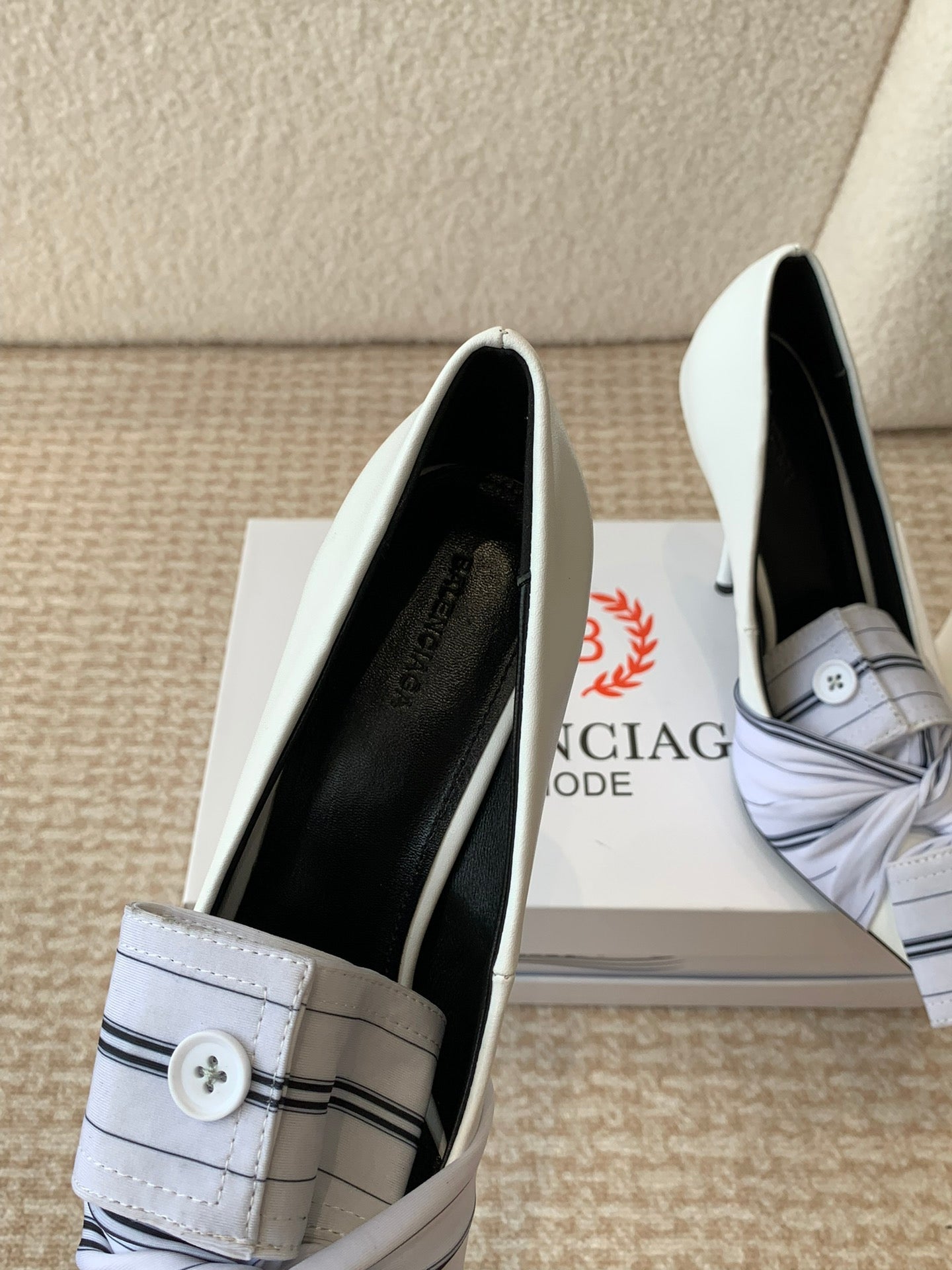 Balanciaga KNIFE CHEMISE HIGH PUMPS IN WHITE COTTON AND CALFSKIN