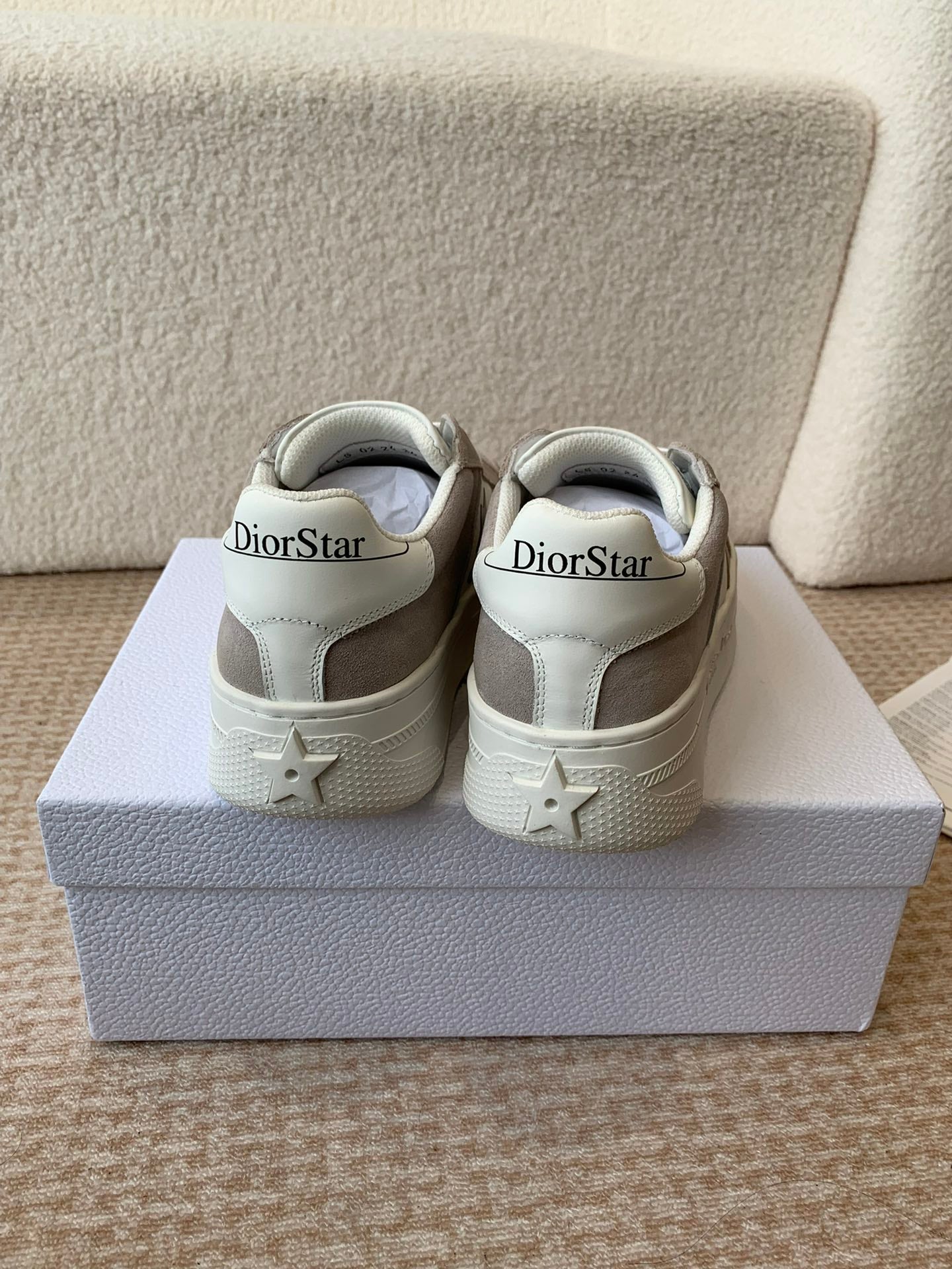 DIOR Star Platform Sneaker In Light Brown Grey Suede 998720