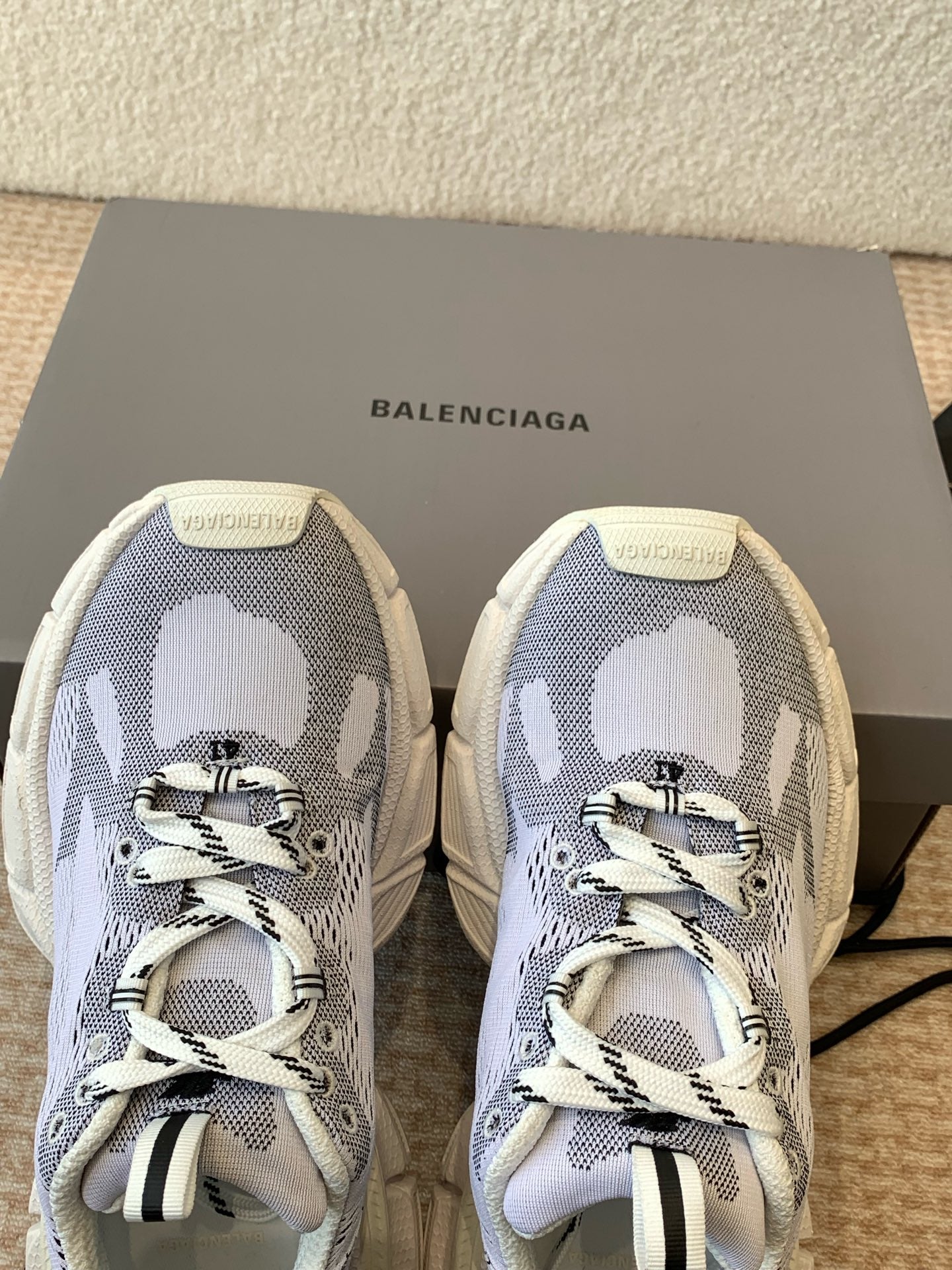 Balanciaga UNDER ARMOUR 3XL KNIT SNEAKER IN LIGHT GRAY WHITE AND BLACK POLYESTER