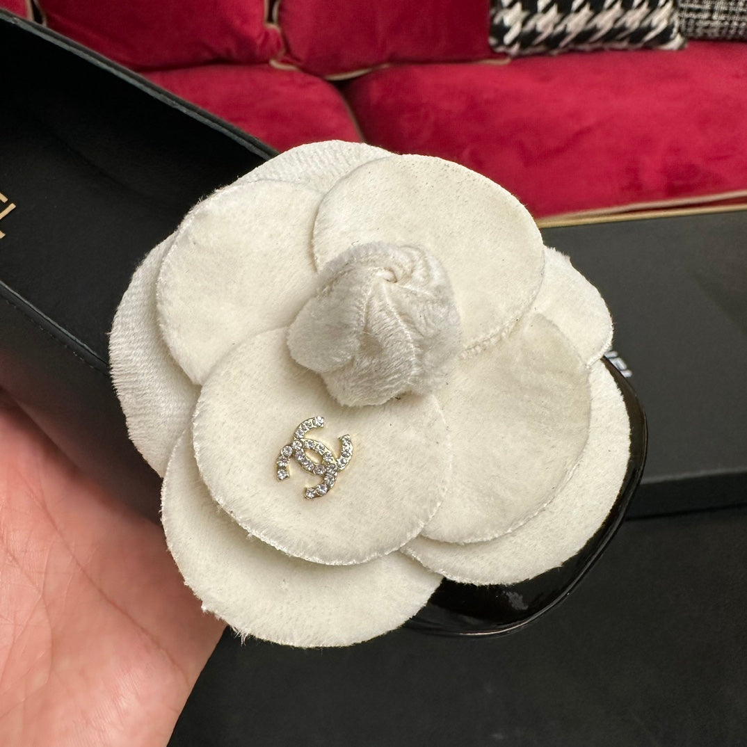 CHANEL ballet flat white flower black calfskin