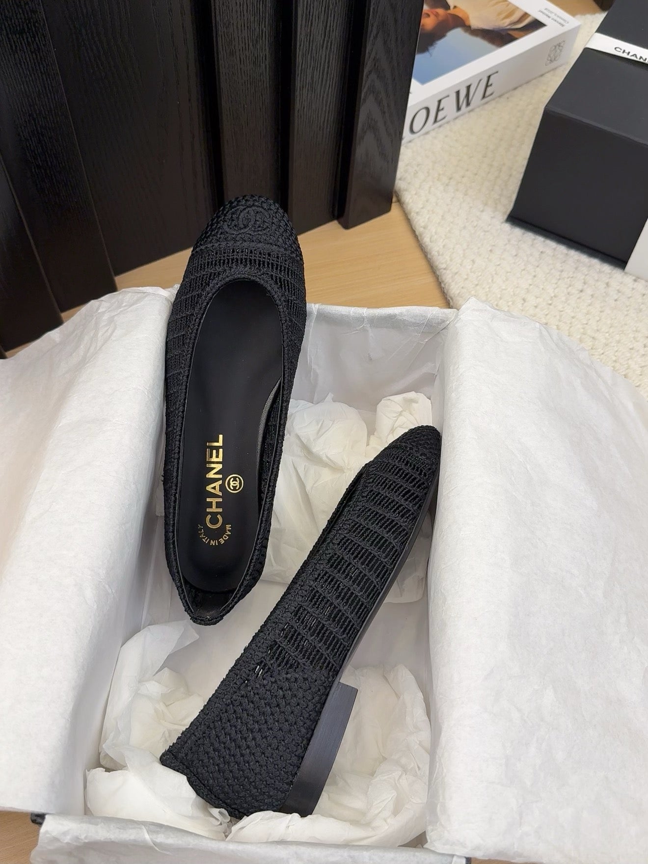 CHANEL 25 Ballet Flat Black Raffia