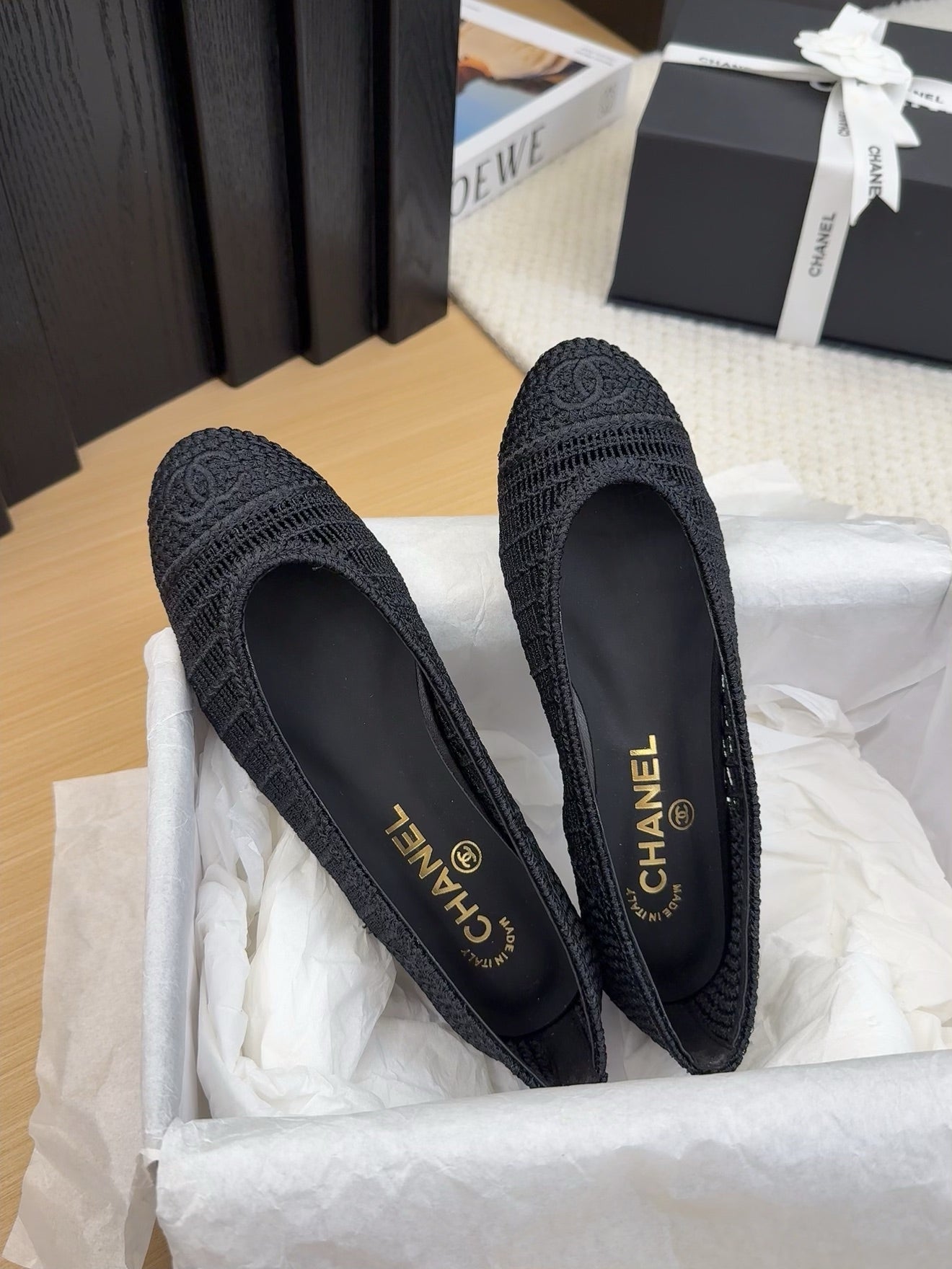 CHANEL 25 Ballet Flat Black Raffia