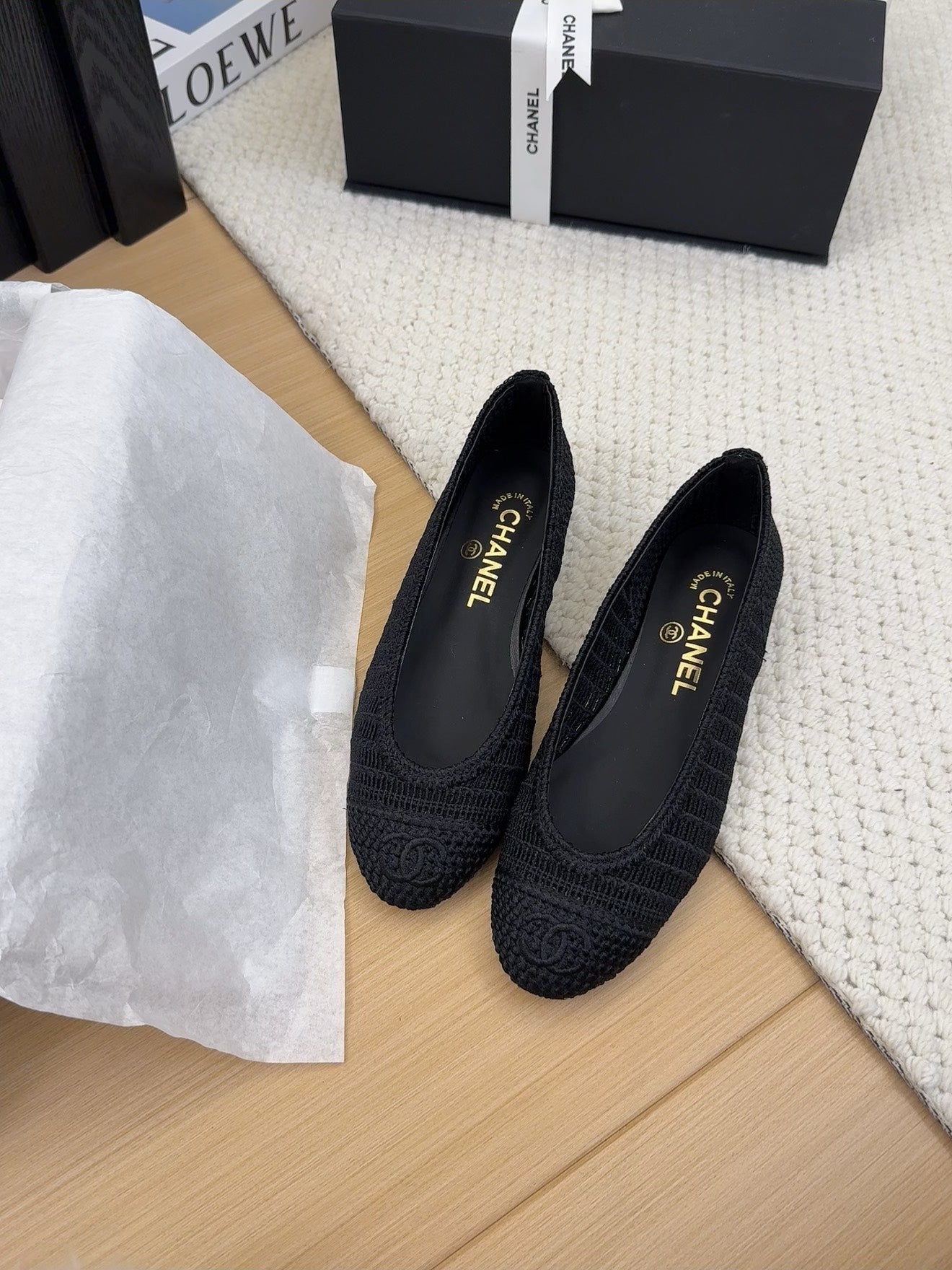 CHANEL 25 Ballet Flat Black Raffia