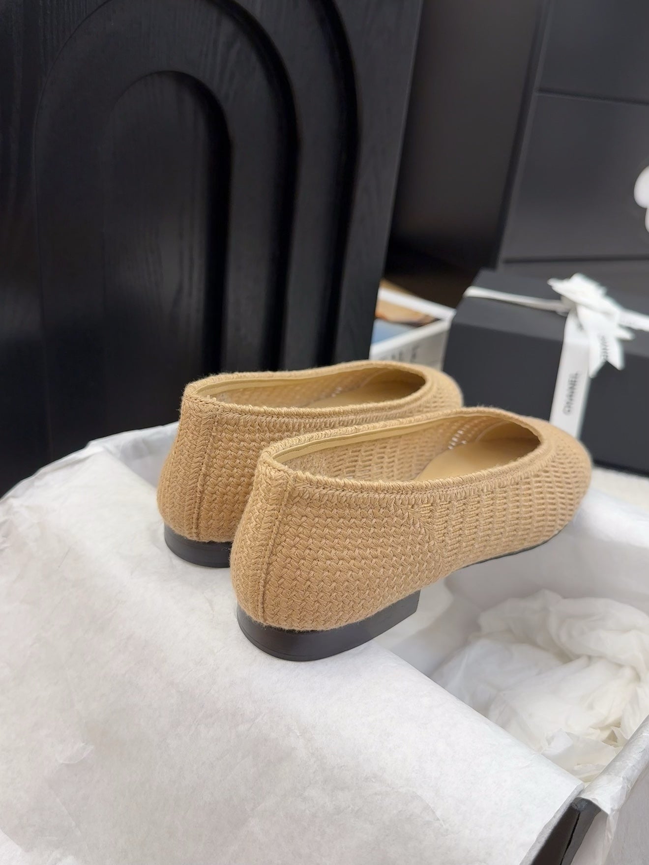 CHANEL 25 Ballet Flat Beige Raffia