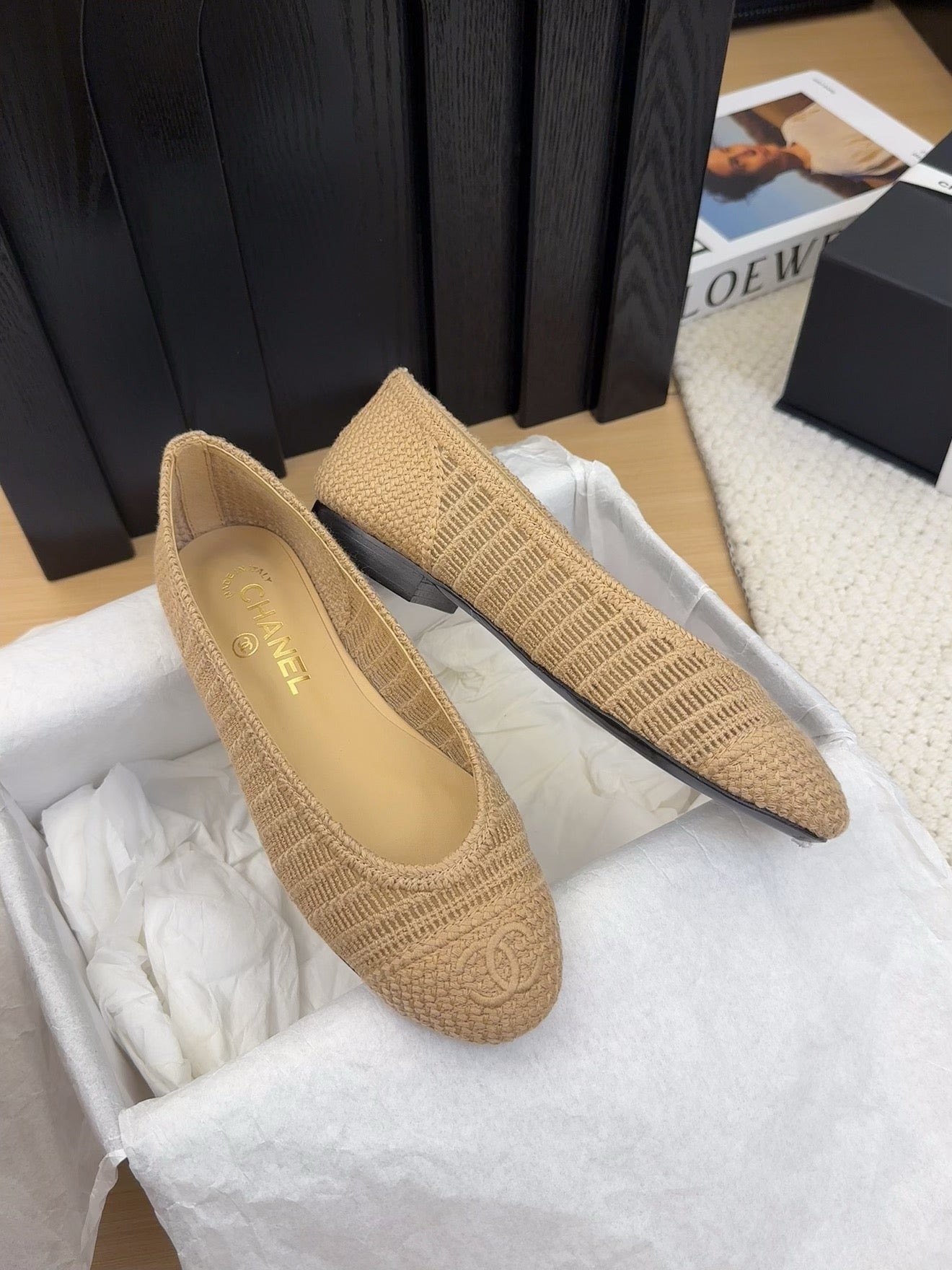 CHANEL 25 Ballet Flat Beige Raffia