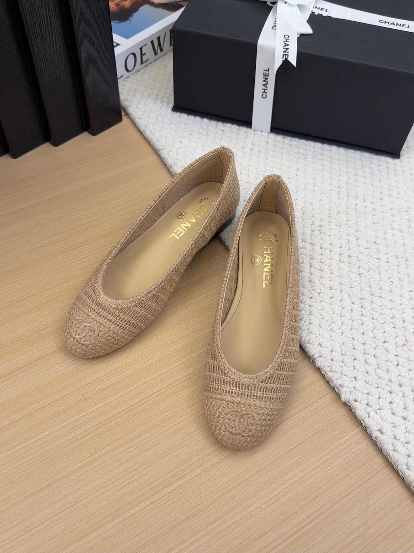 CHANEL 25 Ballet Flat Beige Raffia
