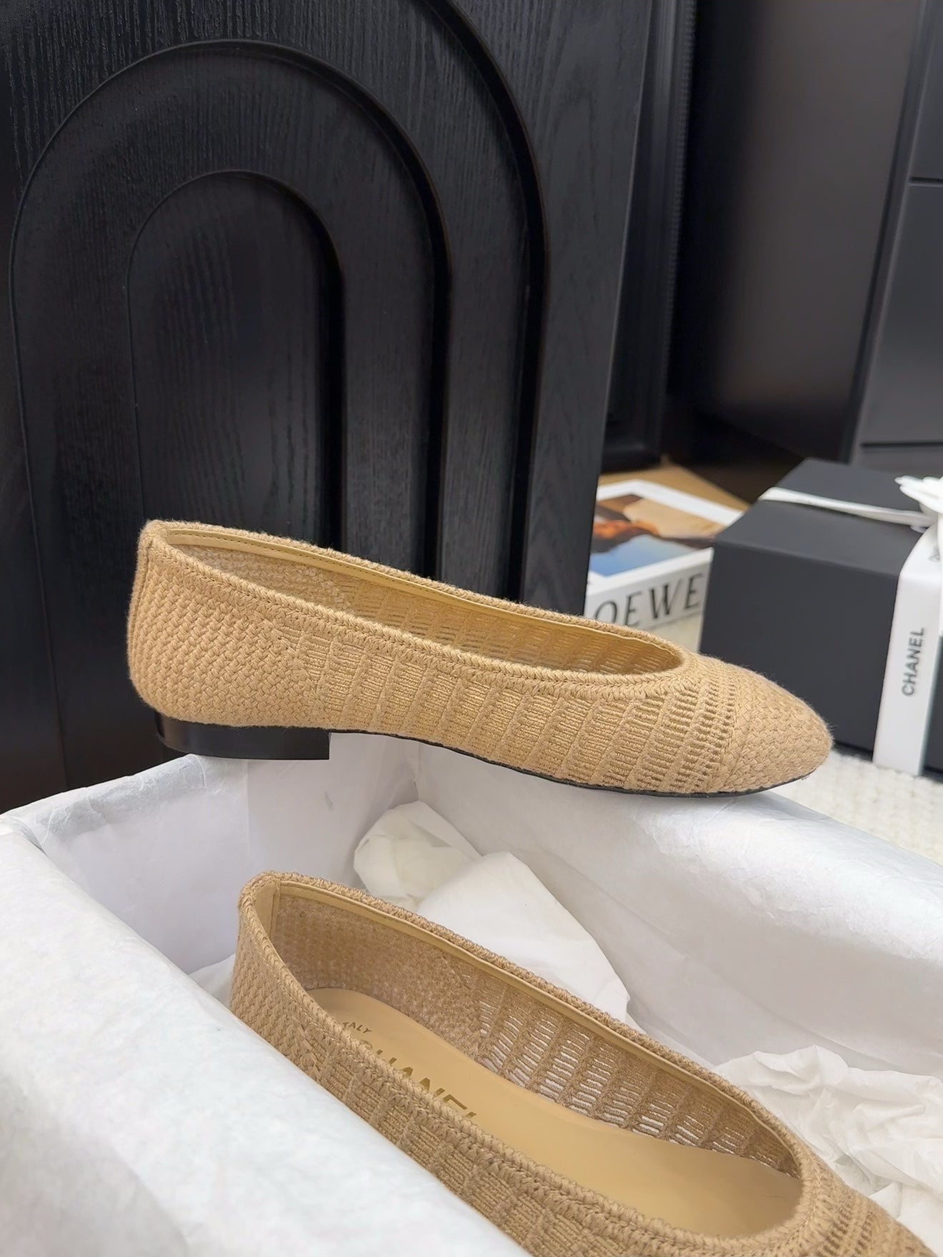 CHANEL 25 Ballet Flat Beige Raffia