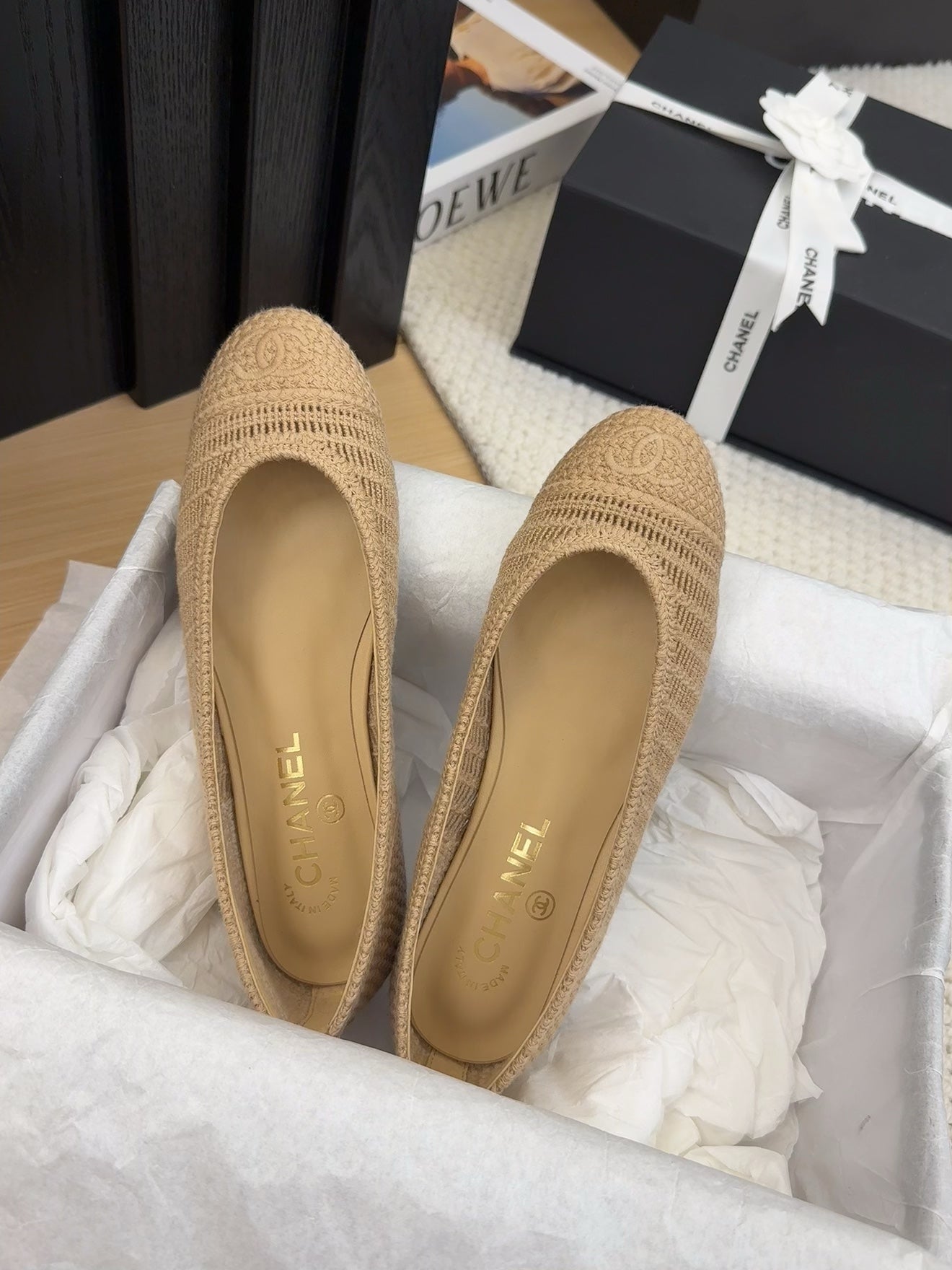 CHANEL 25 Ballet Flat Beige Raffia
