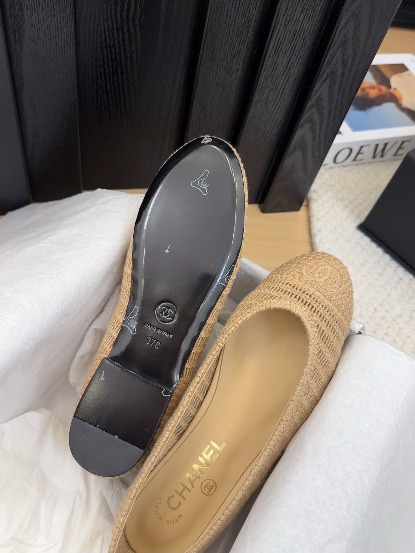 CHANEL 25 Ballet Flat Beige Raffia