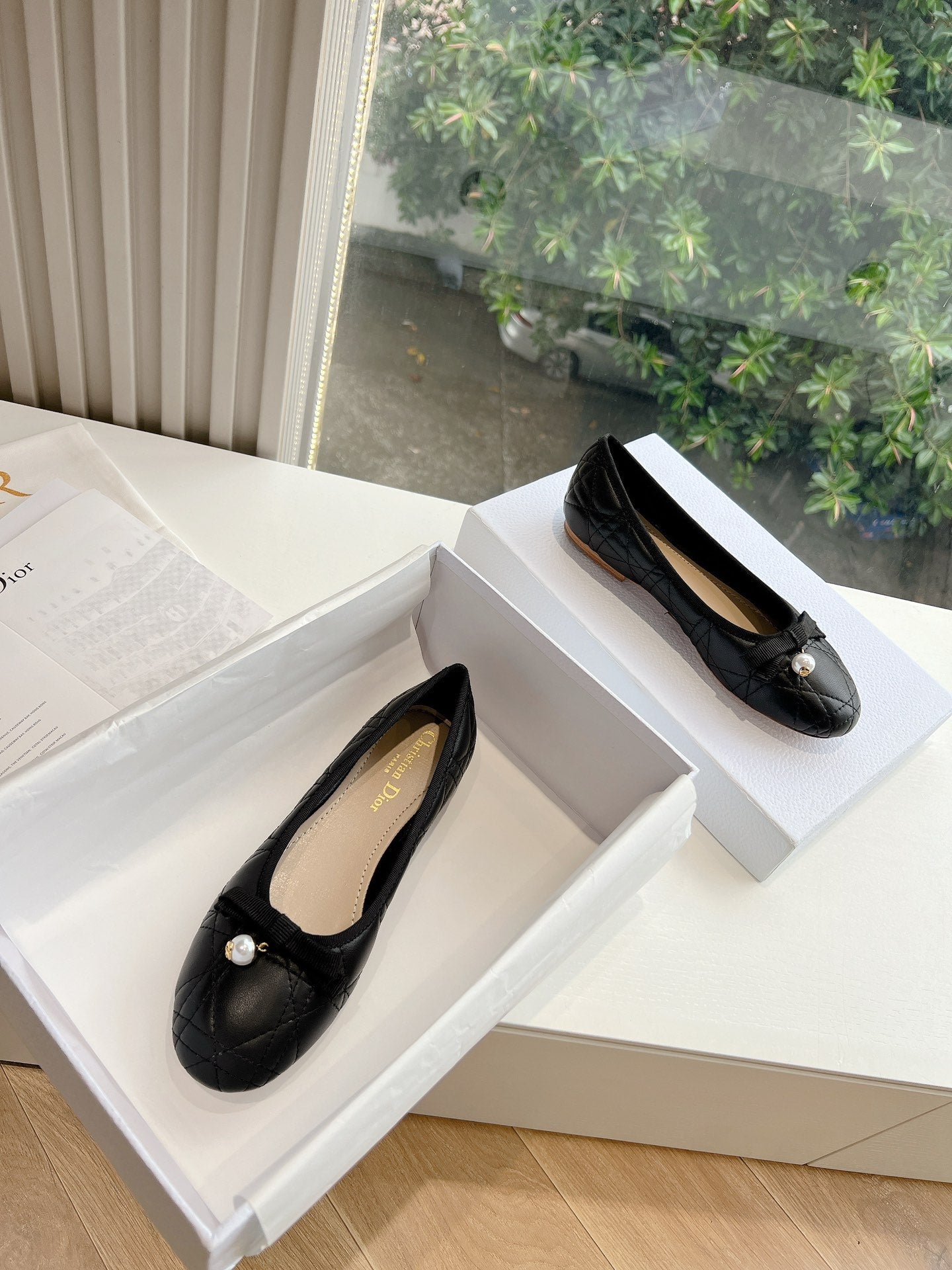 DIOR ballet flat black sedge mop front