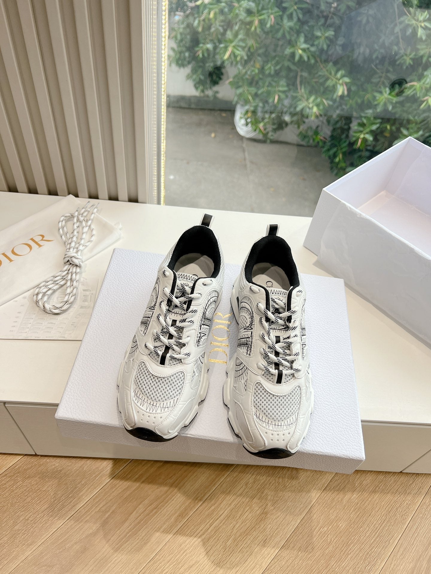 DIOR Chrono Sneaker Mesh with Leather-Effect Panels 241615