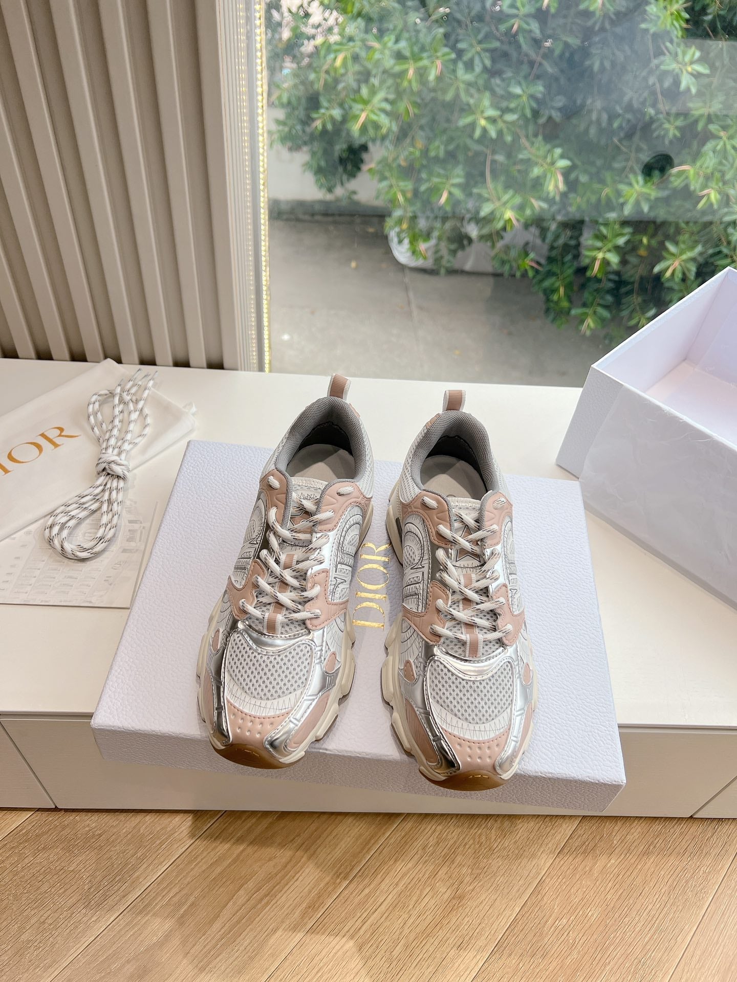 DIOR Chrono Sneaker Mesh with Leather-Effect Panels 241615