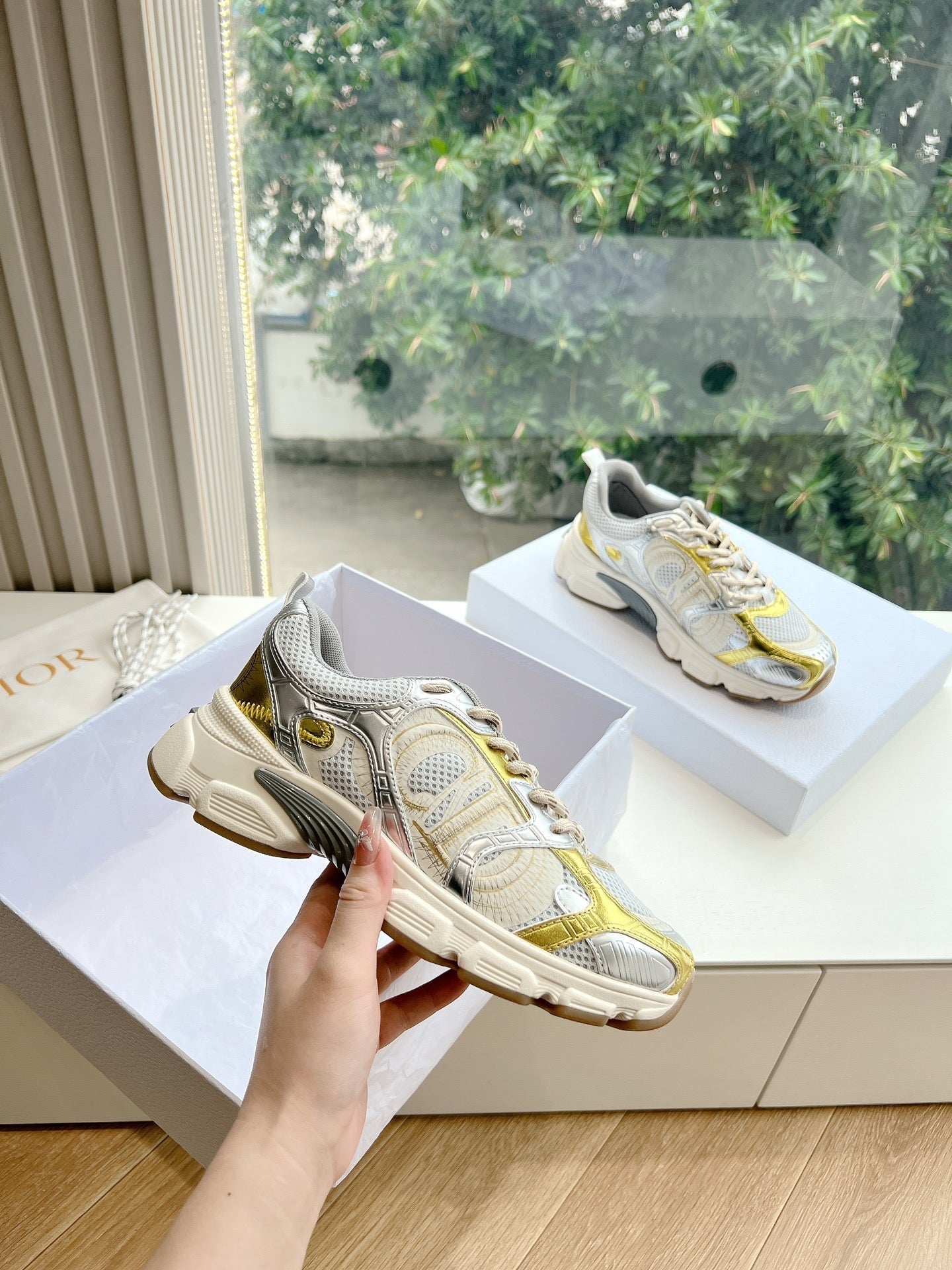 DIOR Chrono Sneaker Mesh with Leather-Effect Panels 241615
