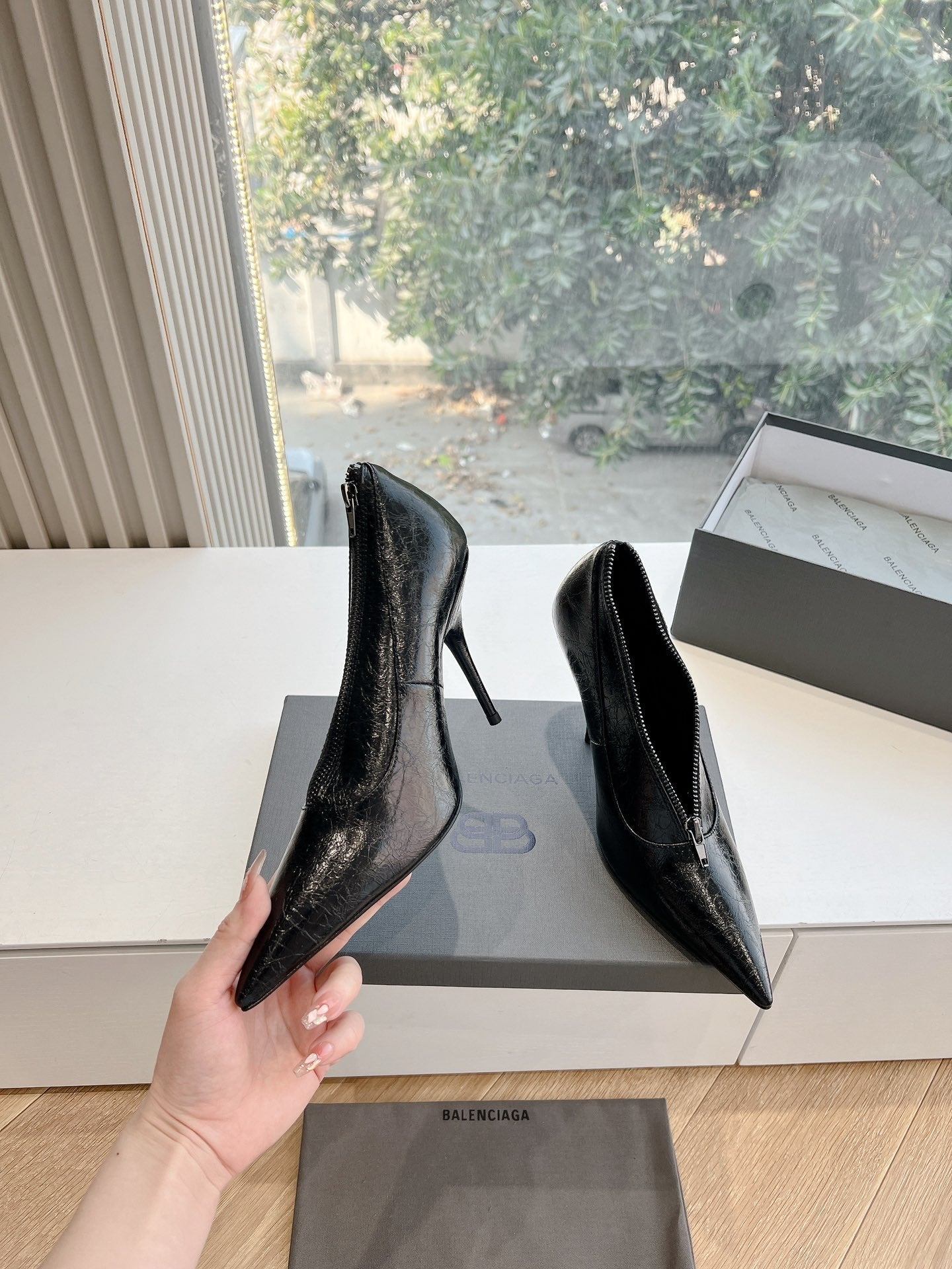 Balanciaga ZIPPER POINTED-TOE HIGH PUMPS IN BLACK WAX-OIL SHEEPSKIN