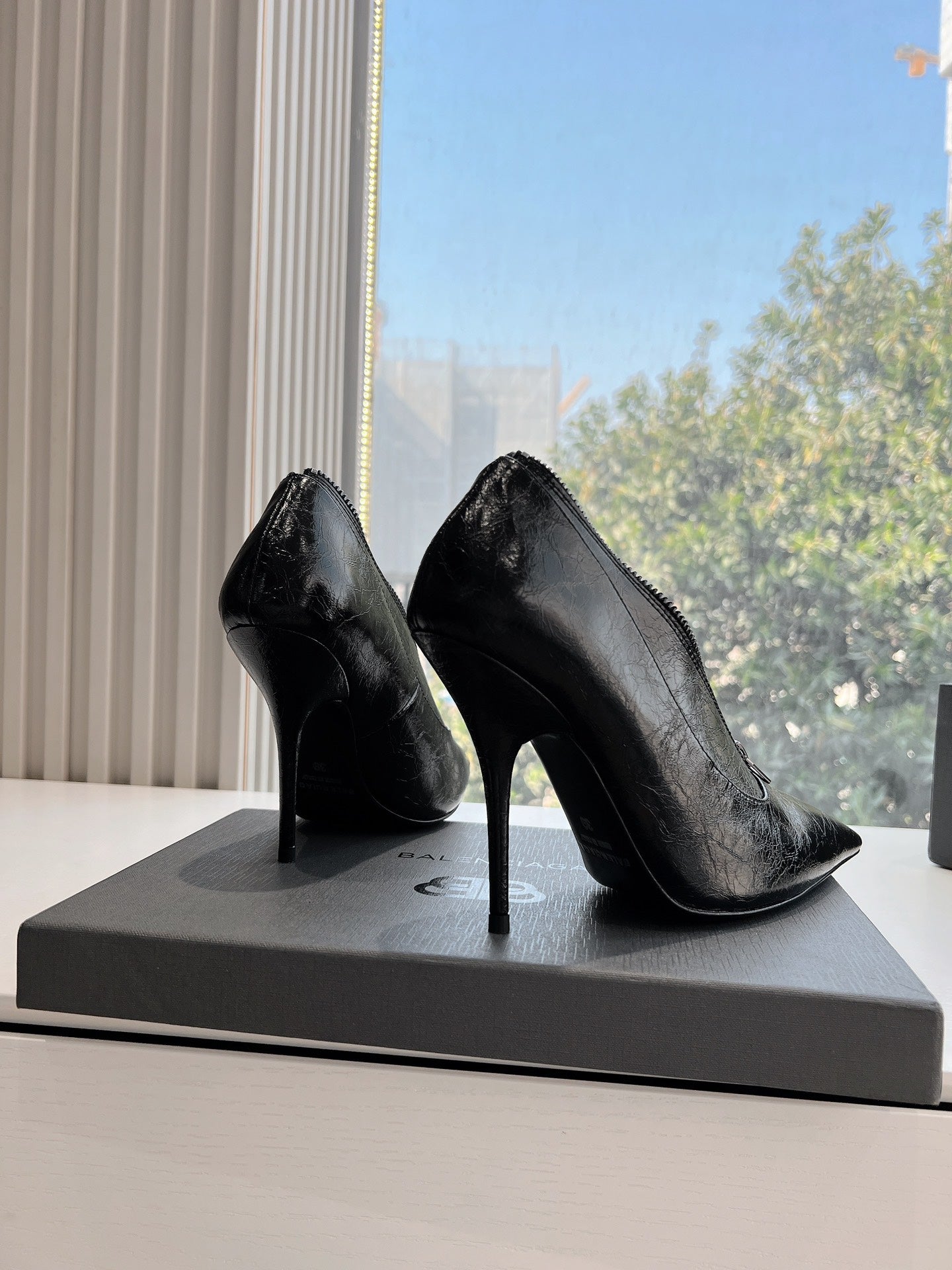Balanciaga ZIPPER POINTED-TOE HIGH PUMPS IN BLACK WAX-OIL SHEEPSKIN