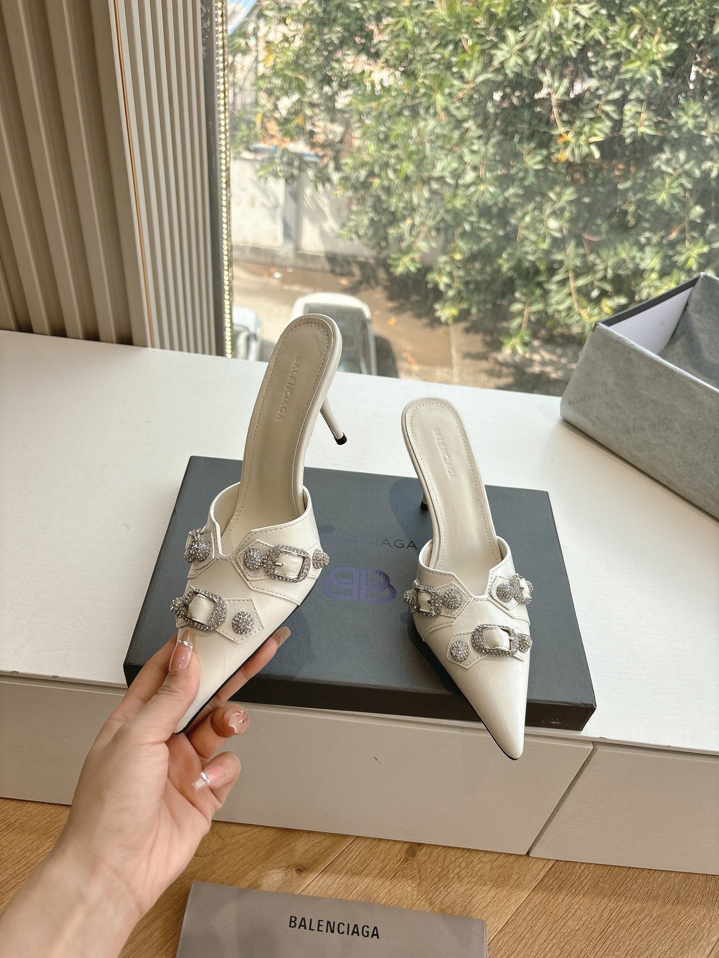 Balanciaga CRYSTAL BUCKLE WHITE CALFSKIN HEELED MULES