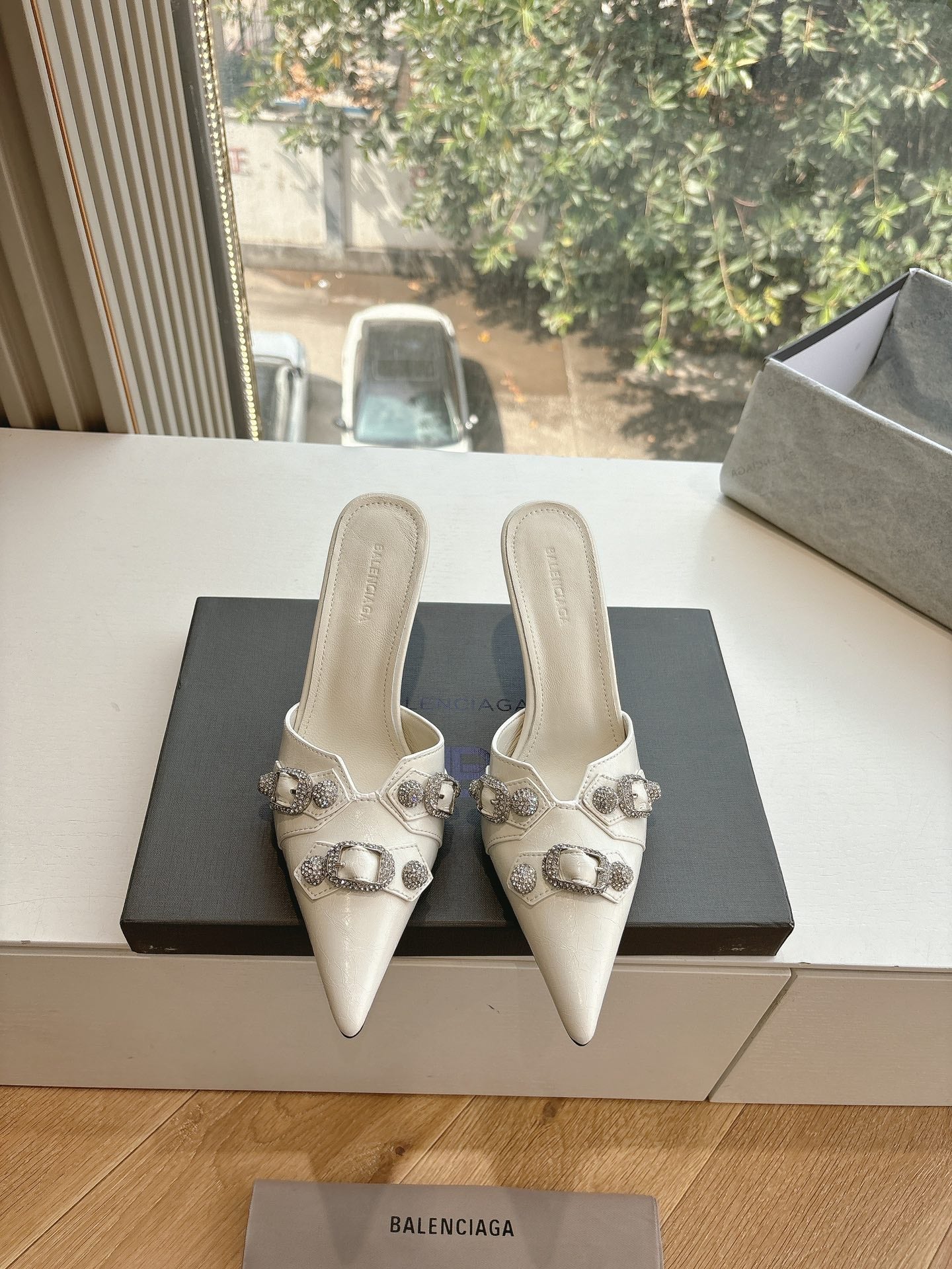 Balanciaga CRYSTAL BUCKLE WHITE CALFSKIN HEELED MULES