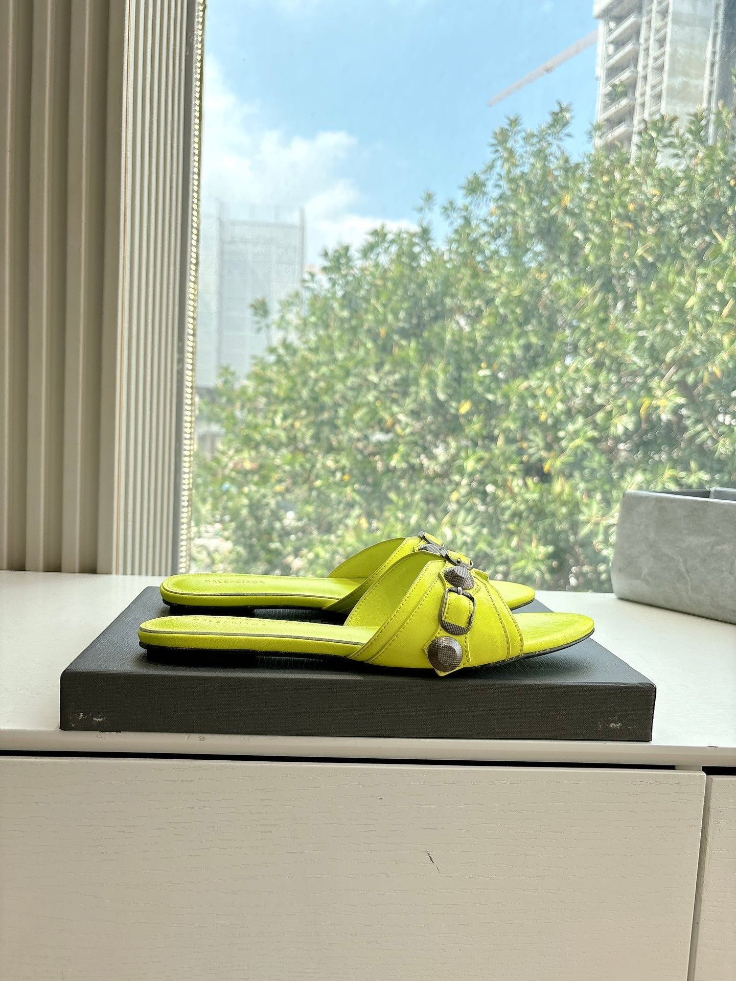 Balanciaga CAGOLE FLAT MULES IN LIME YELLOW CALFSKIN