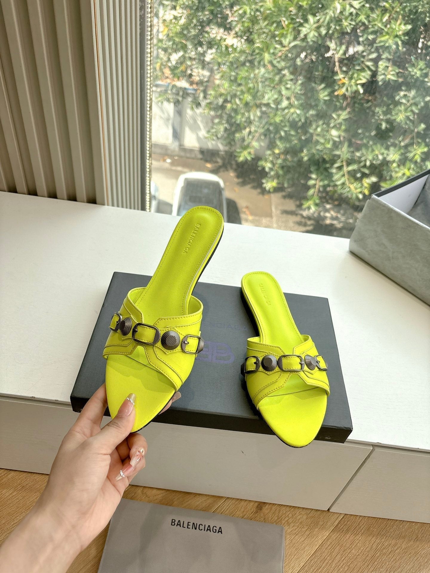 Balanciaga CAGOLE FLAT MULES IN LIME YELLOW CALFSKIN