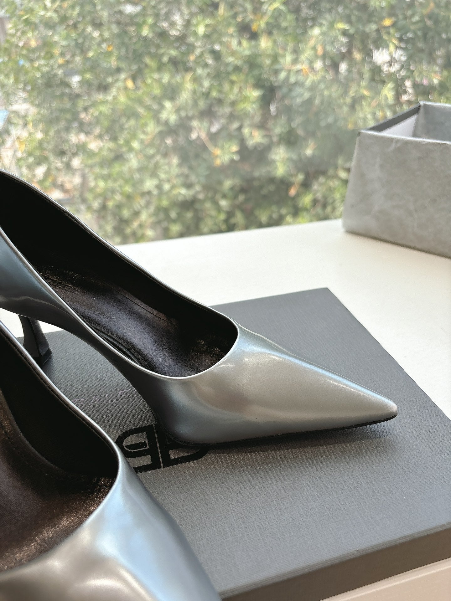 Balanciaga HIGH PUMPS IN RHINO GRAY PATENT CALFSKIN