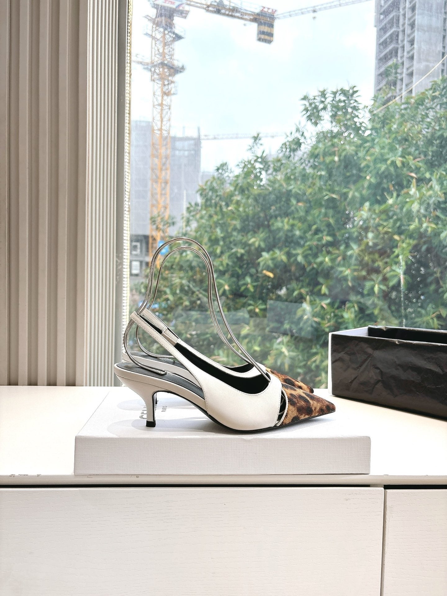 Celine CELINE Slingback Leopard White Leather 285985
