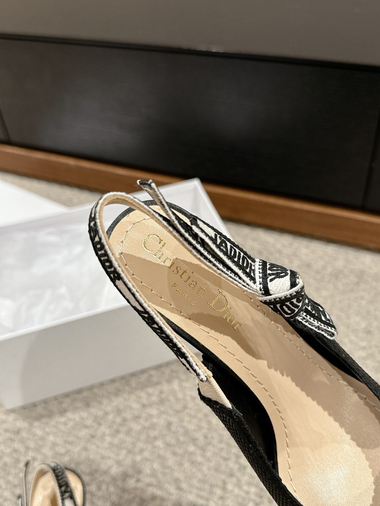 DIOR slingback 100 black raffia lambskin