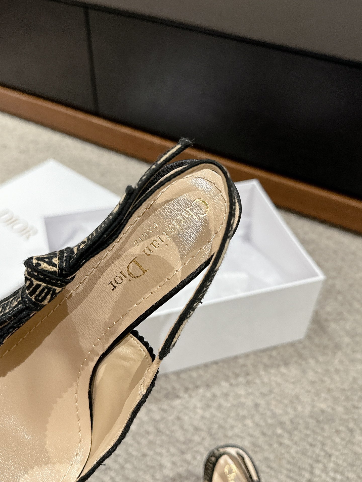 DIOR slingback 100 beige raffia lambskin