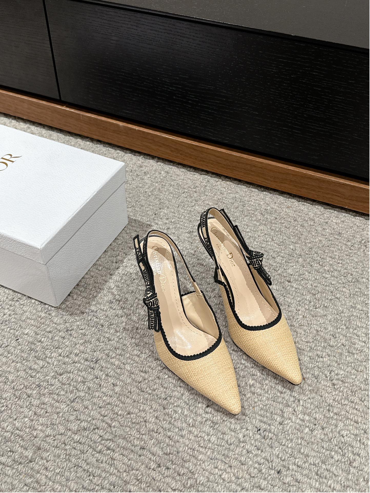 DIOR slingback 100 beige raffia lambskin