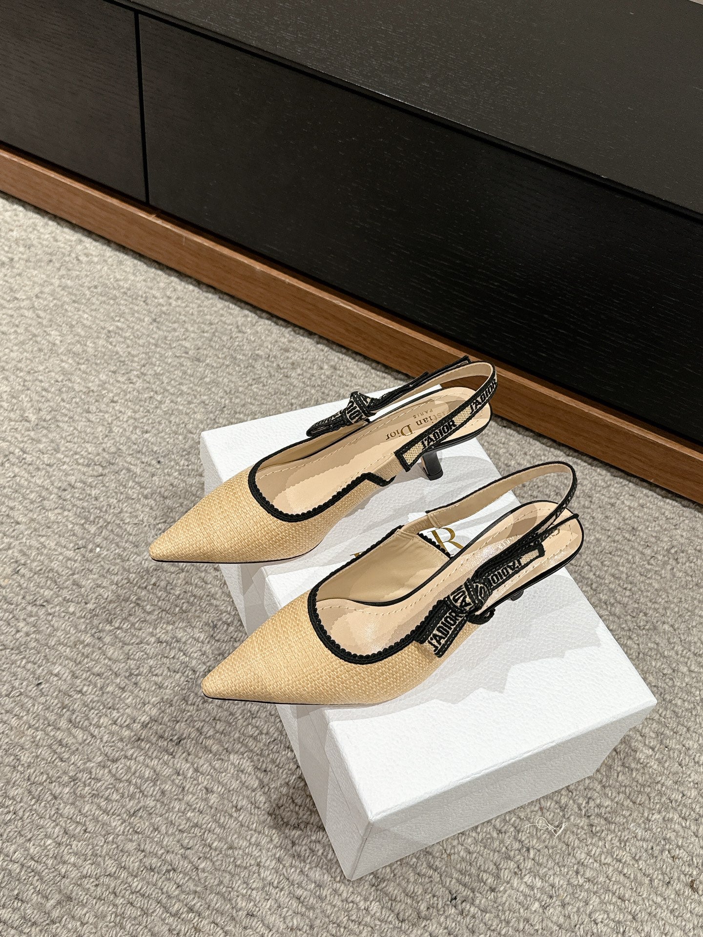 DIOR slingback 65 beige raffia lambskin