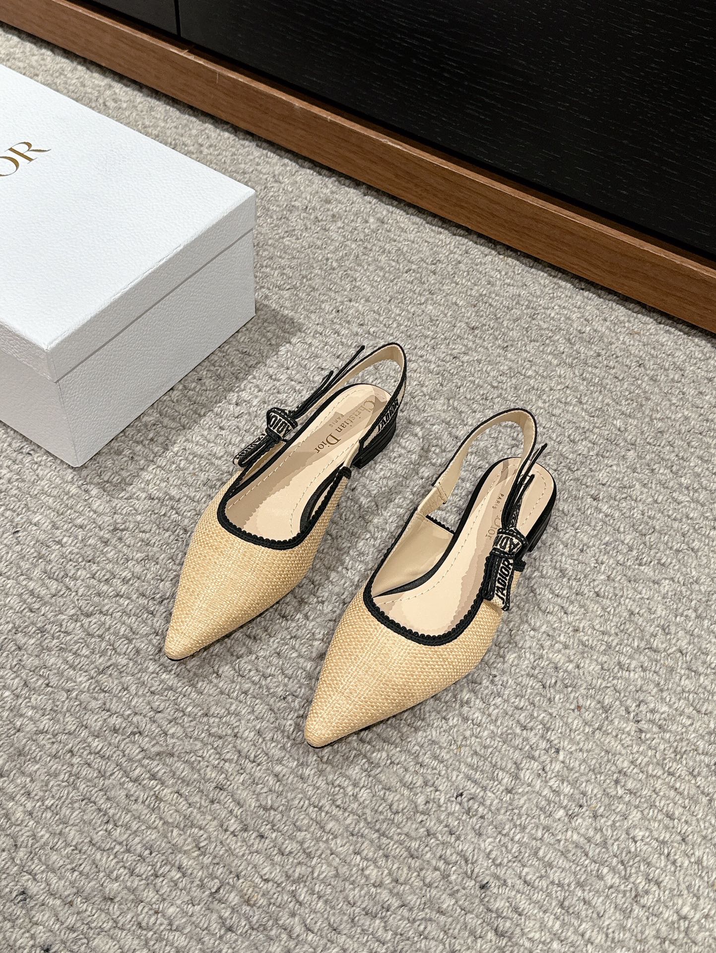 DIOR slingback flat beige raffia lambskin