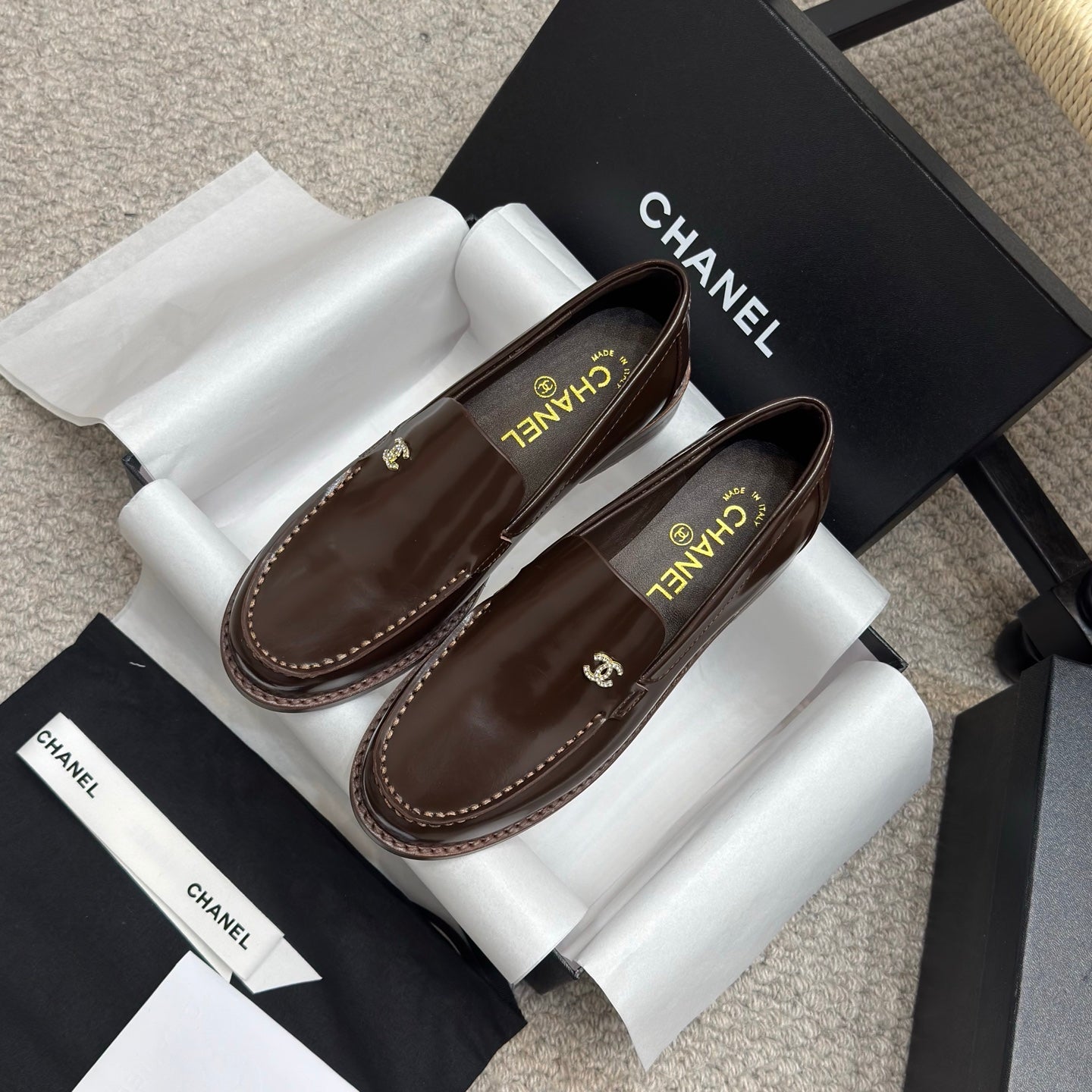 CHANEL 25C Moccasins Chocolate Patent Leather