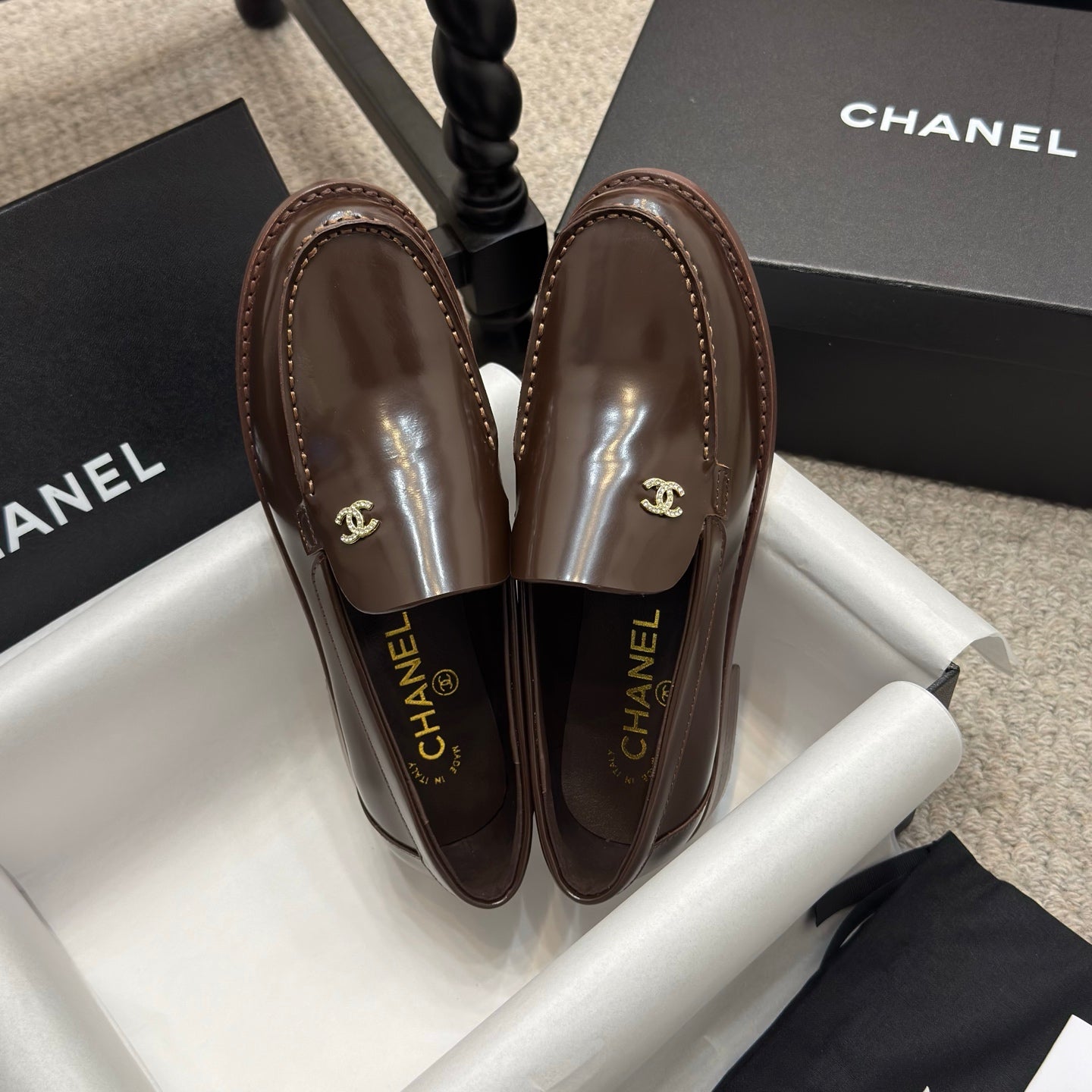 CHANEL 25C Moccasins Chocolate Patent Leather