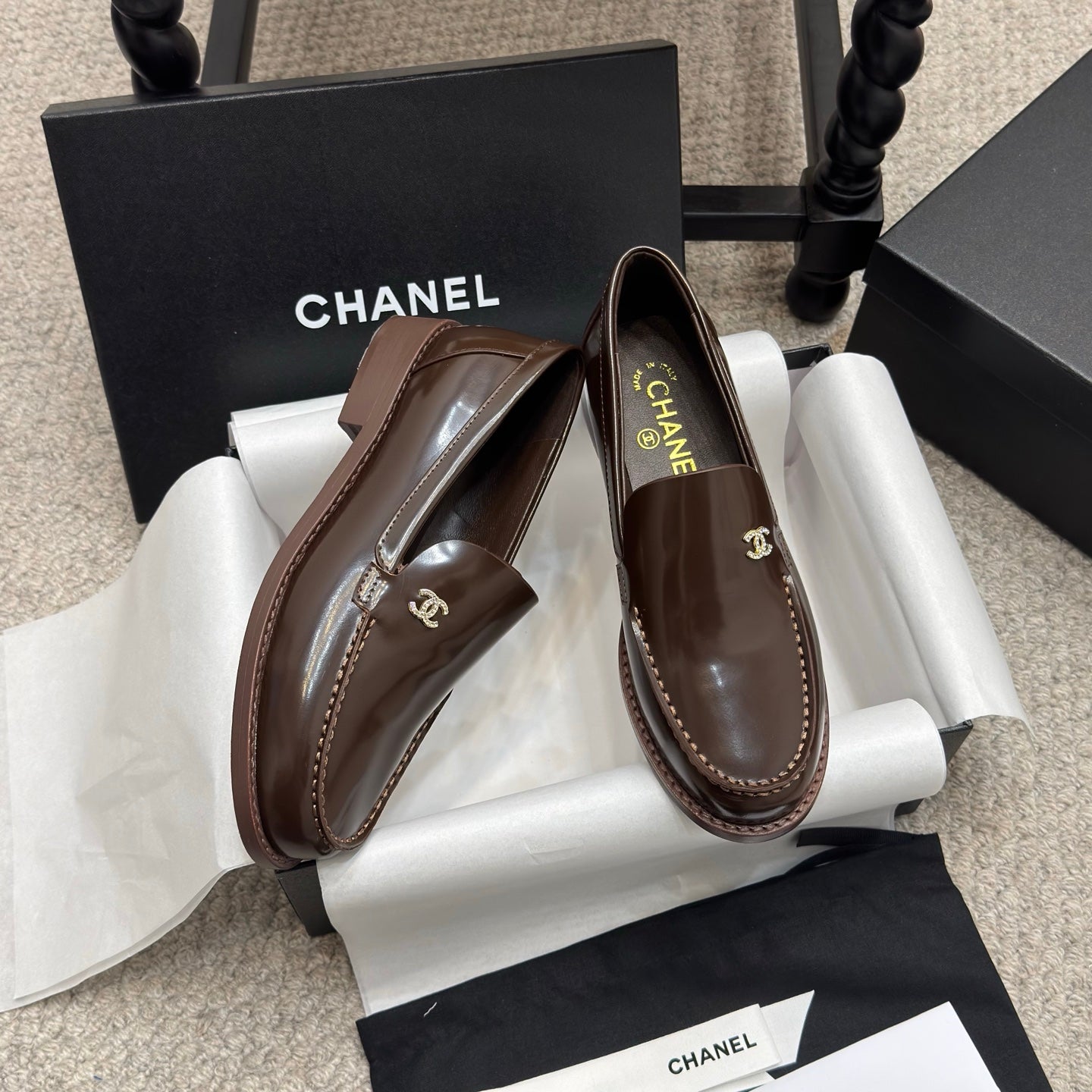 CHANEL 25C Moccasins Chocolate Patent Leather