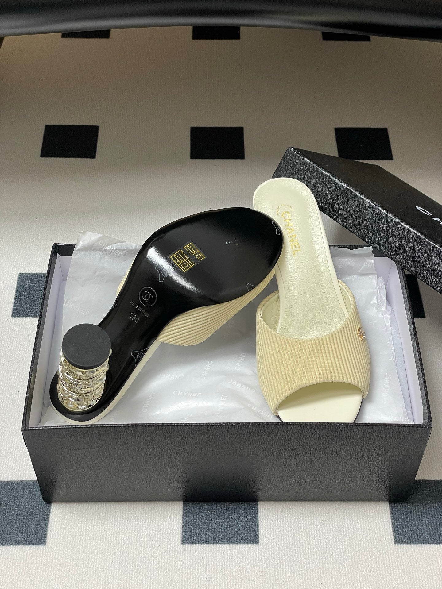 CHANEL 25p Sandal Heel 8cm Cream Cloth