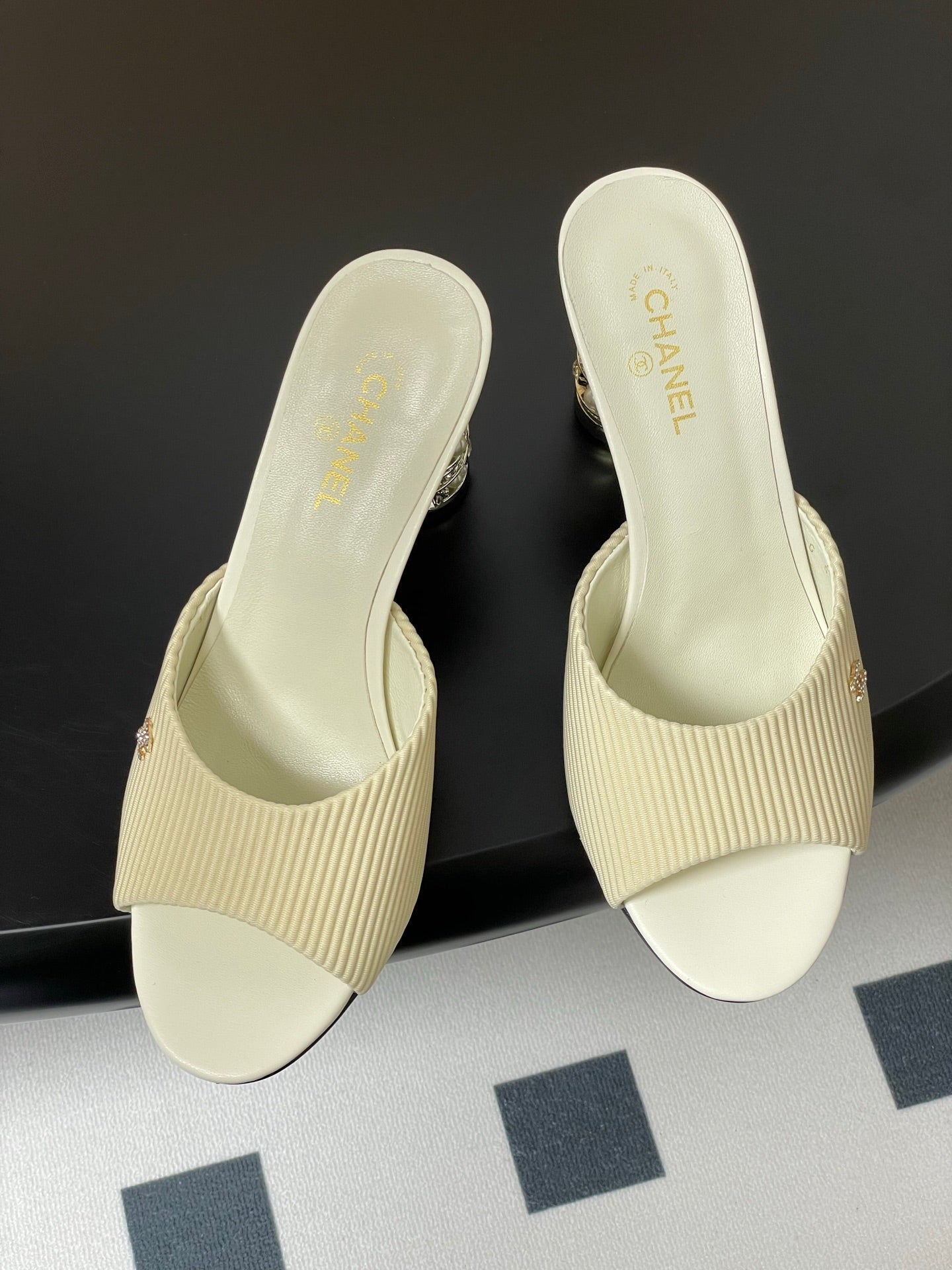 CHANEL 25p Sandal Heel 8cm Cream Cloth