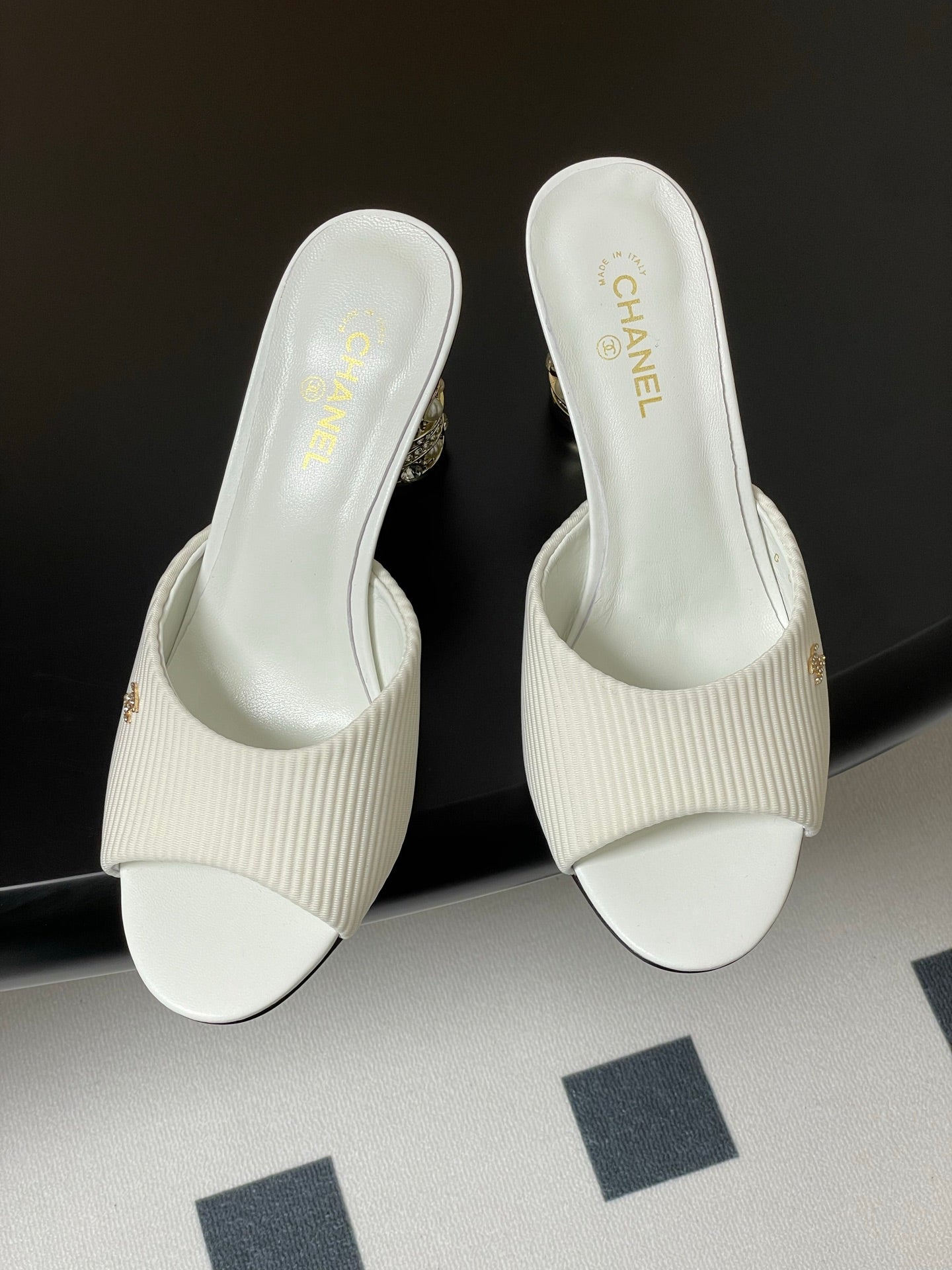 CHANEL 25p Sandal Heel 8cm White Cloth