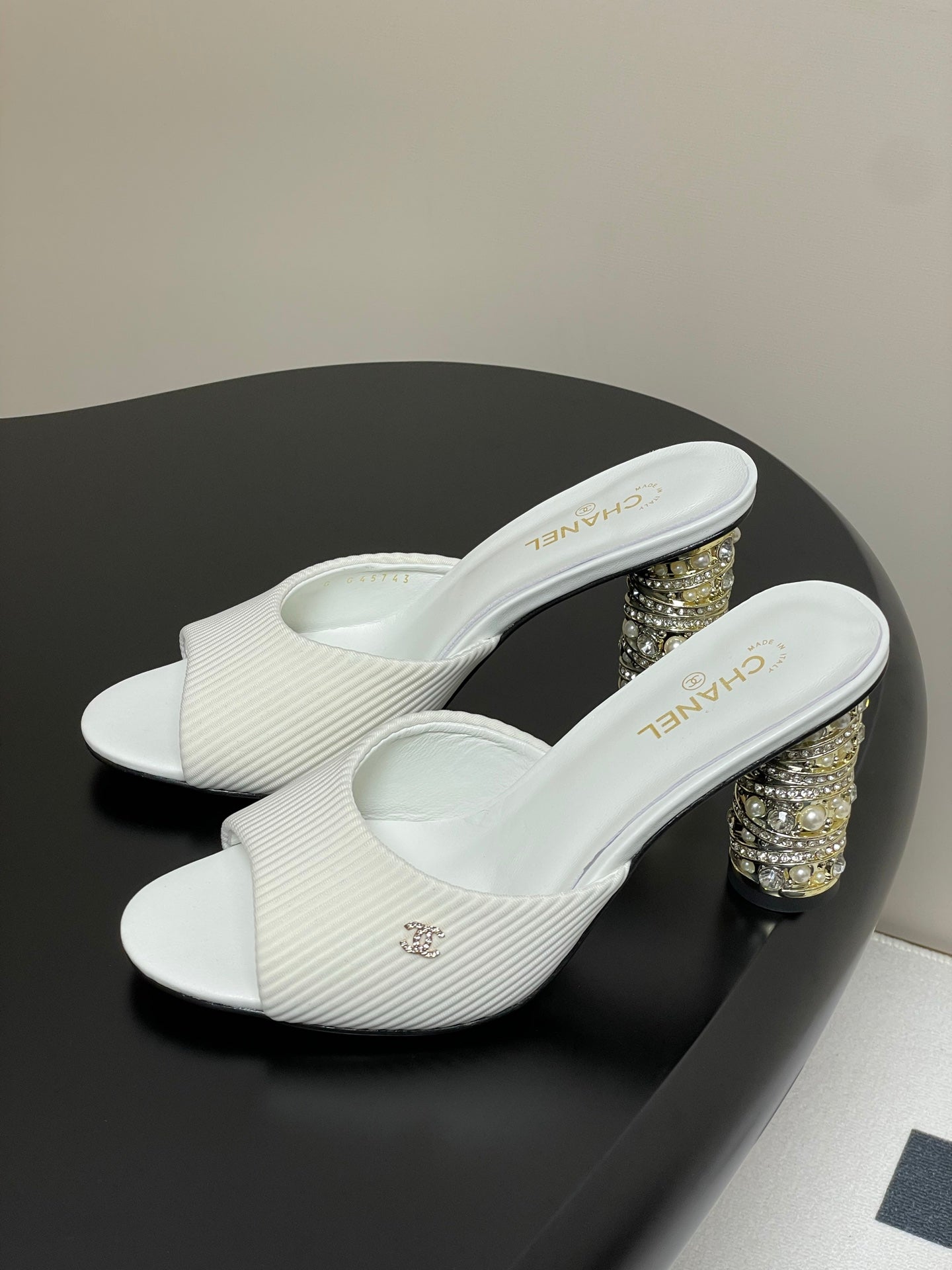CHANEL 25p Sandal Heel 8cm White Cloth