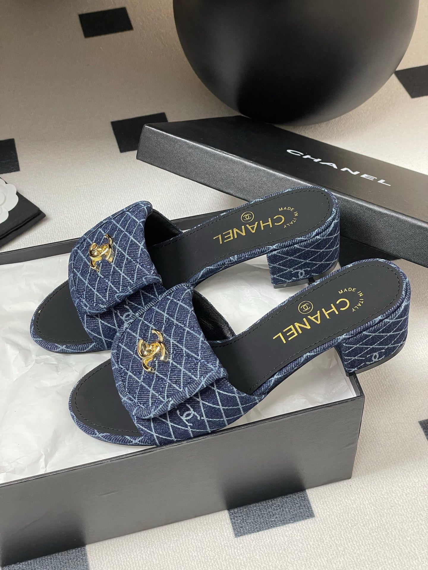 CHANEL 25F Sandal Heel 5cm Quilted