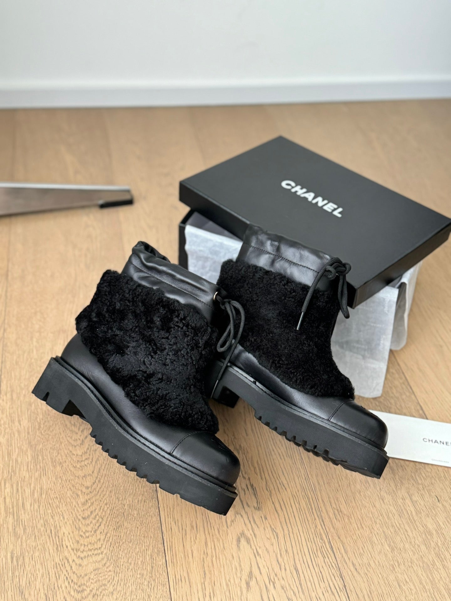 CHANEL Ankle Boots Black Calfskin And Fleece