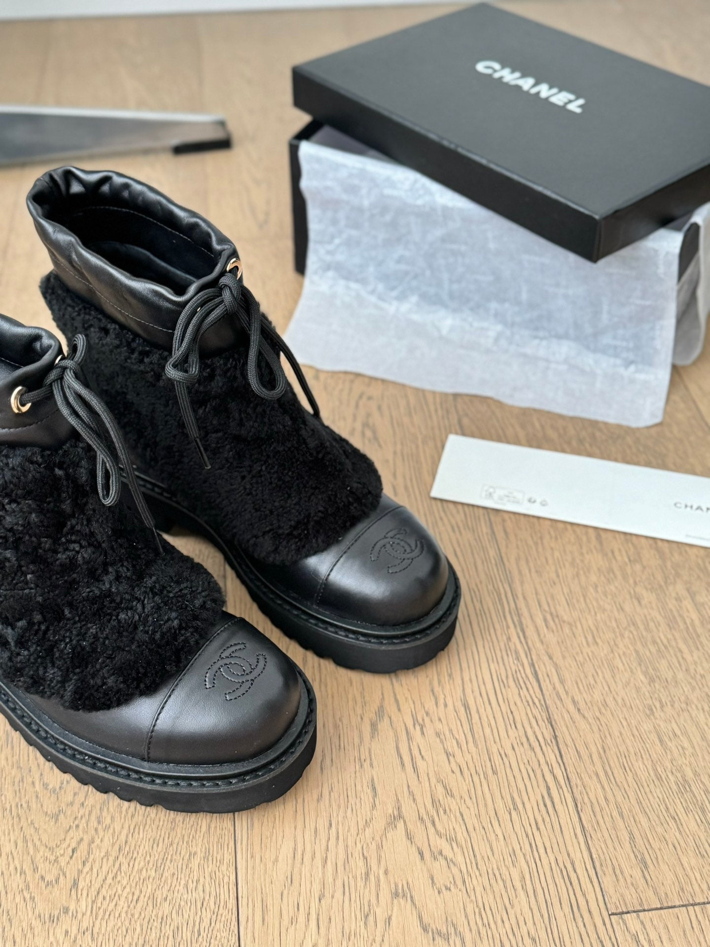 CHANEL Ankle Boots Black Calfskin And Fleece