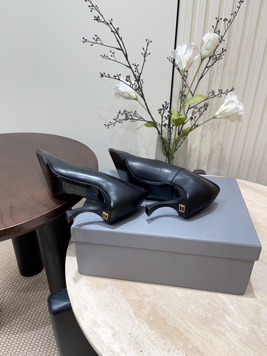 Balanciaga CURVED HEEL DEEP MOUTH PUMPS IN BLACK CALFSKIN