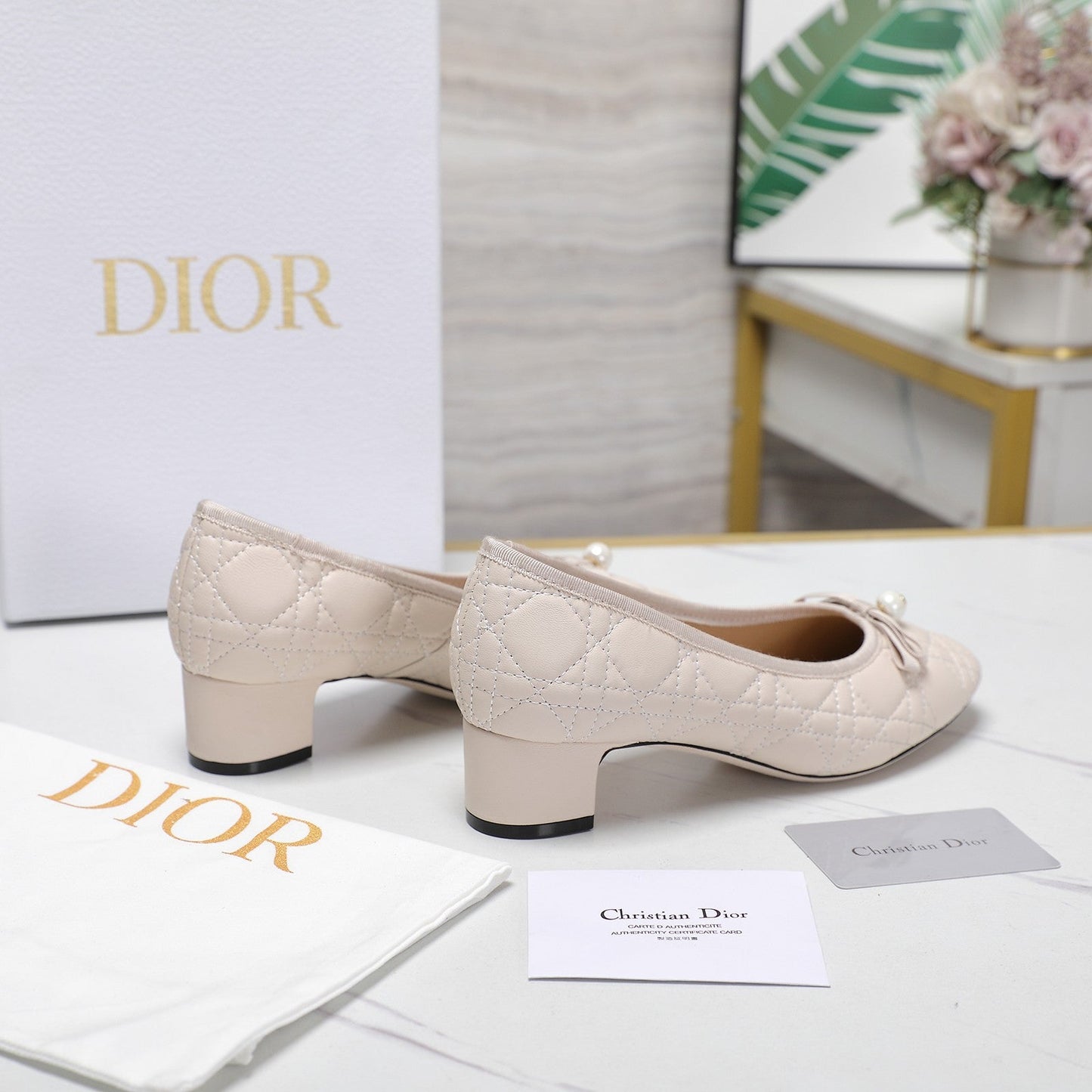 DIOR Pump 40mm In White Pink Quilted Calfskin 995266