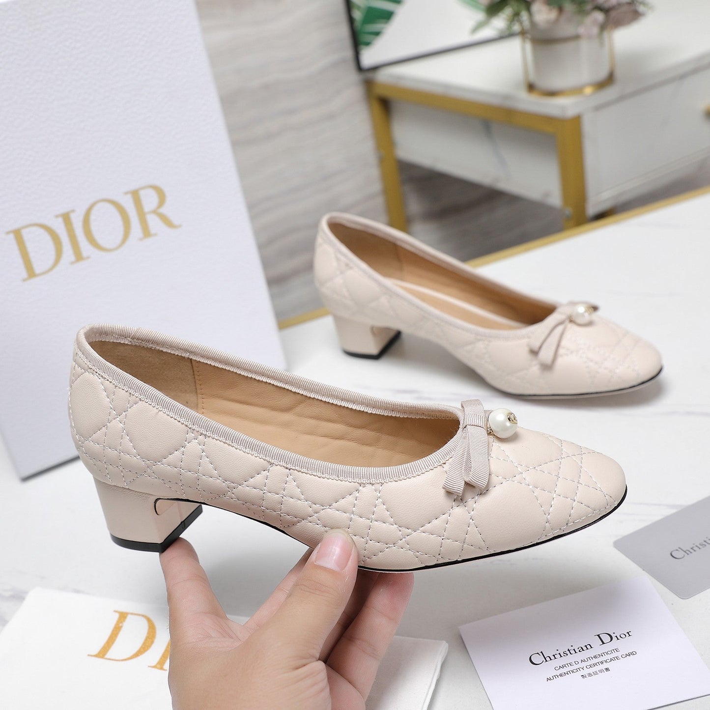 DIOR Pump 40mm In White Pink Quilted Calfskin 995266