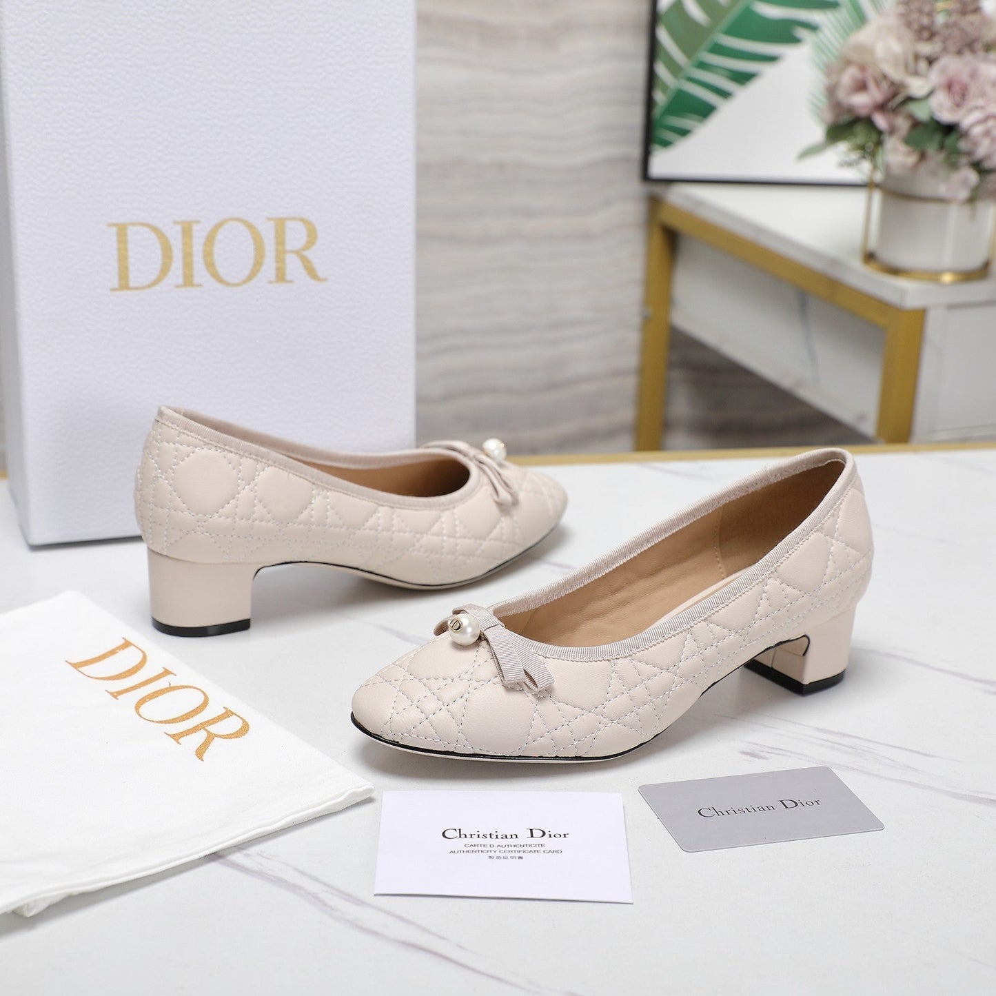 DIOR Pump 40mm In White Pink Quilted Calfskin 995266