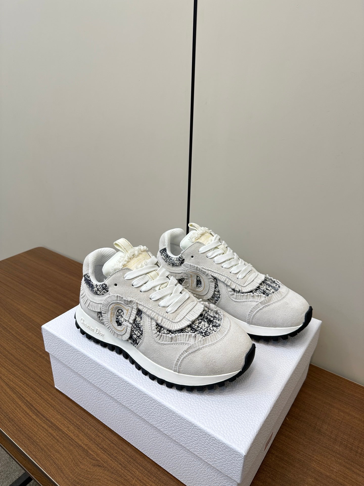 DIOR C'est DIOR Sneaker In White Suede And Tweed Fabric 989934