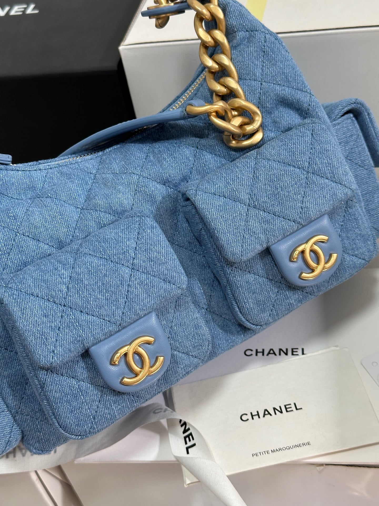 CHANEL 25C Hobo 31cm Baby Blue Demin Gold Hardware 243565