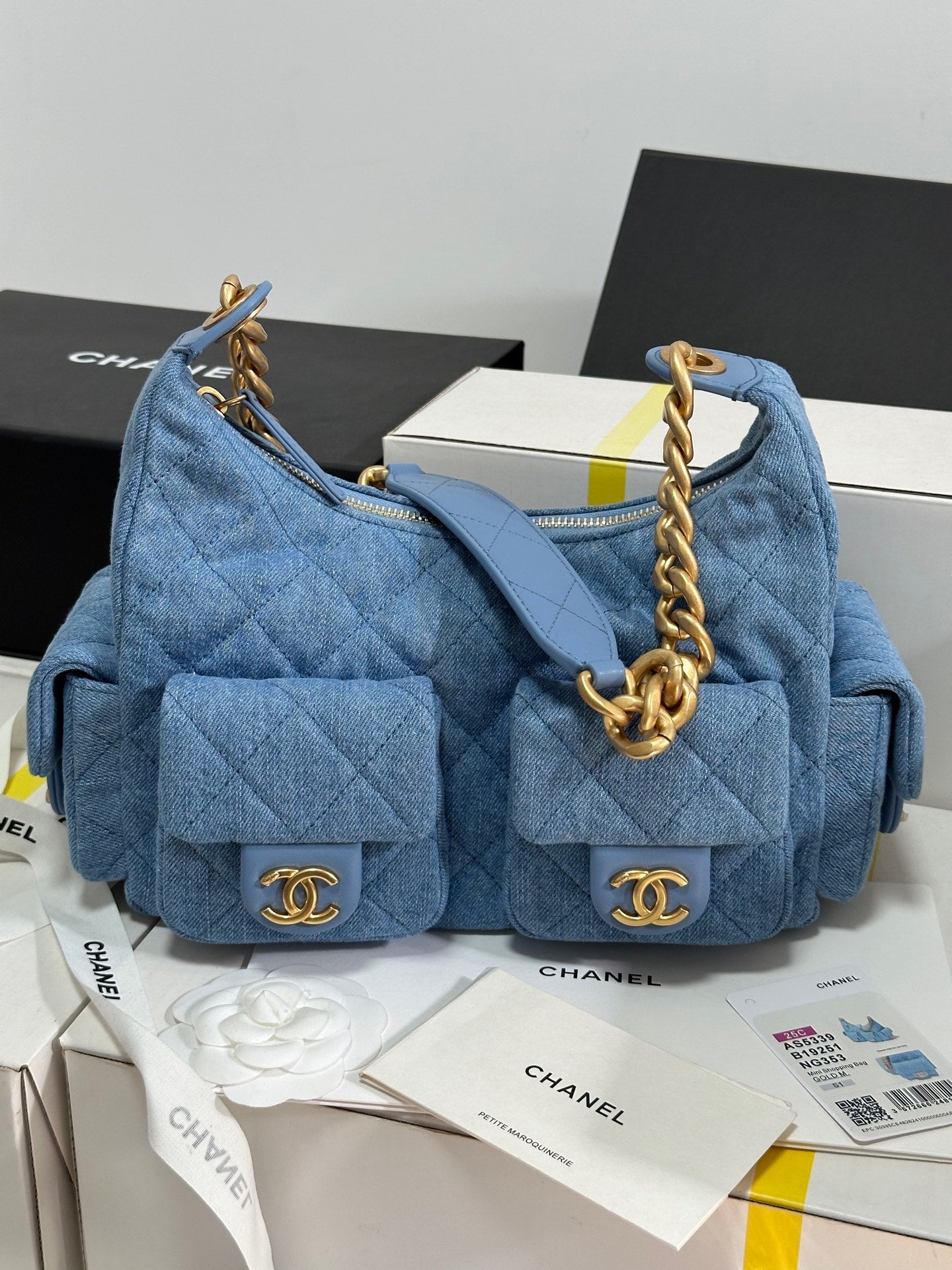 CHANEL 25C Hobo 31cm Baby Blue Demin Gold Hardware 243565